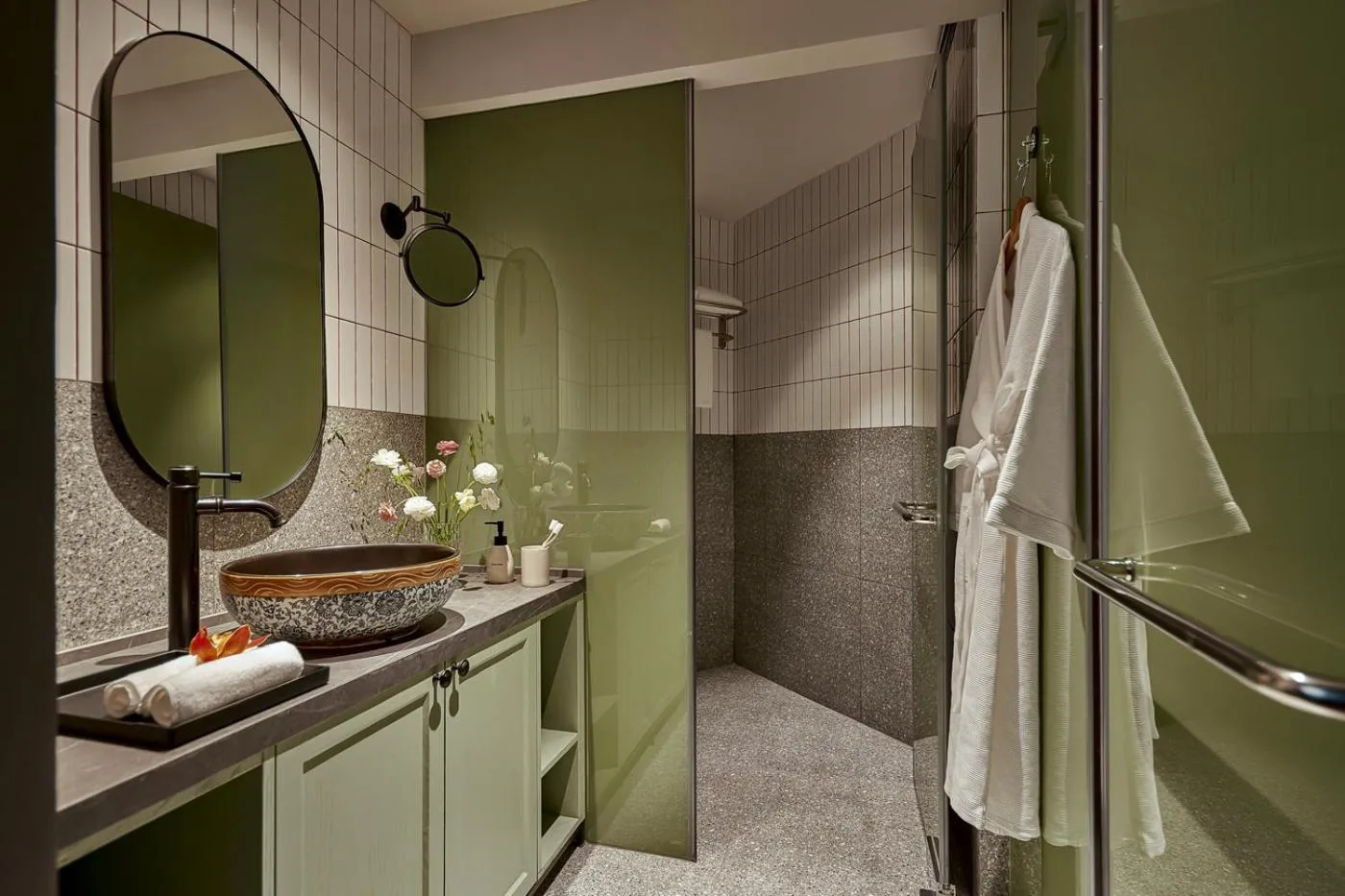 Shower in Signature by M Village Danang Heritage, A modern luxury stay