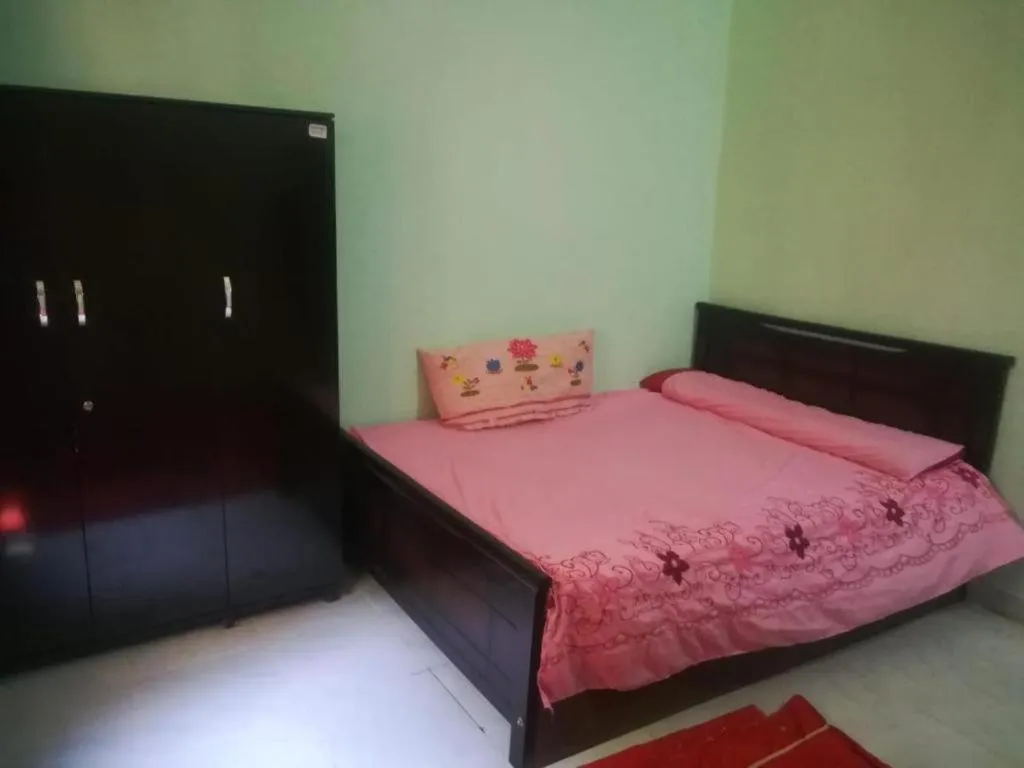 Bed in Pyramids View