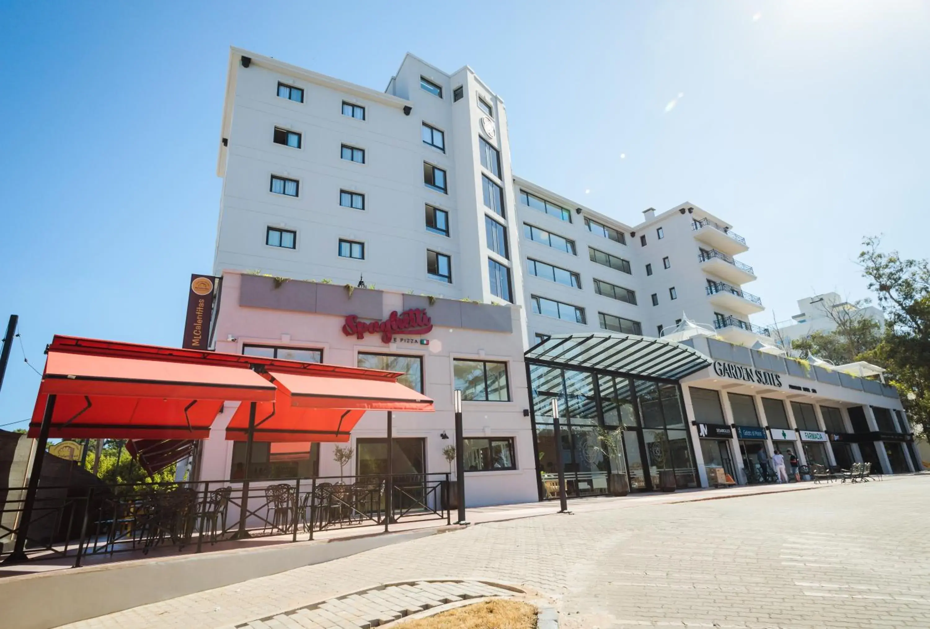 Property building in Garden Suites Pinamar Property building in Garden Suites Pinamar