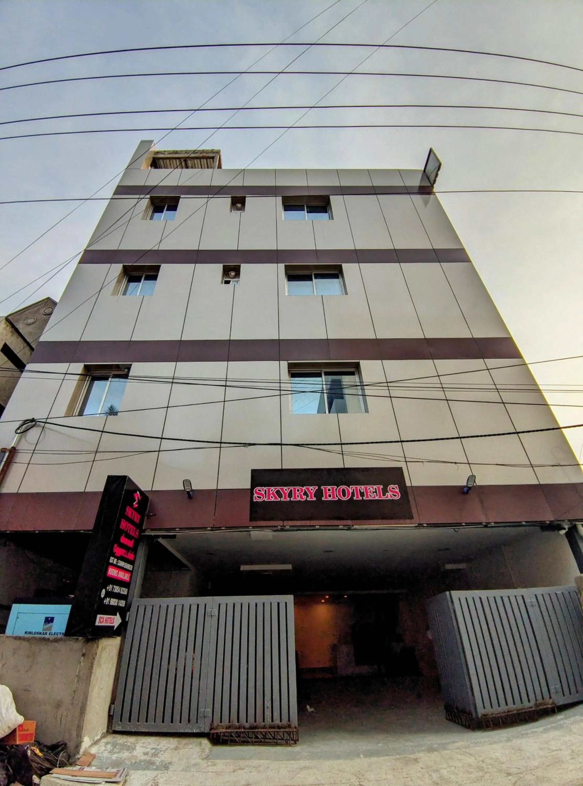 Skyry Hotels Singanallur