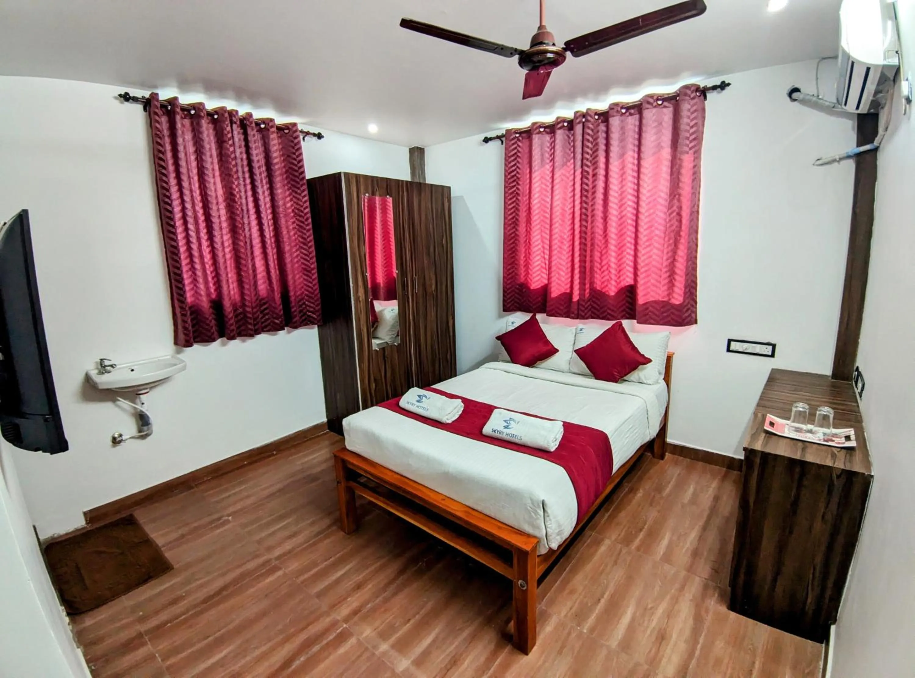 Bed in Skyry Hotels Singanallur
