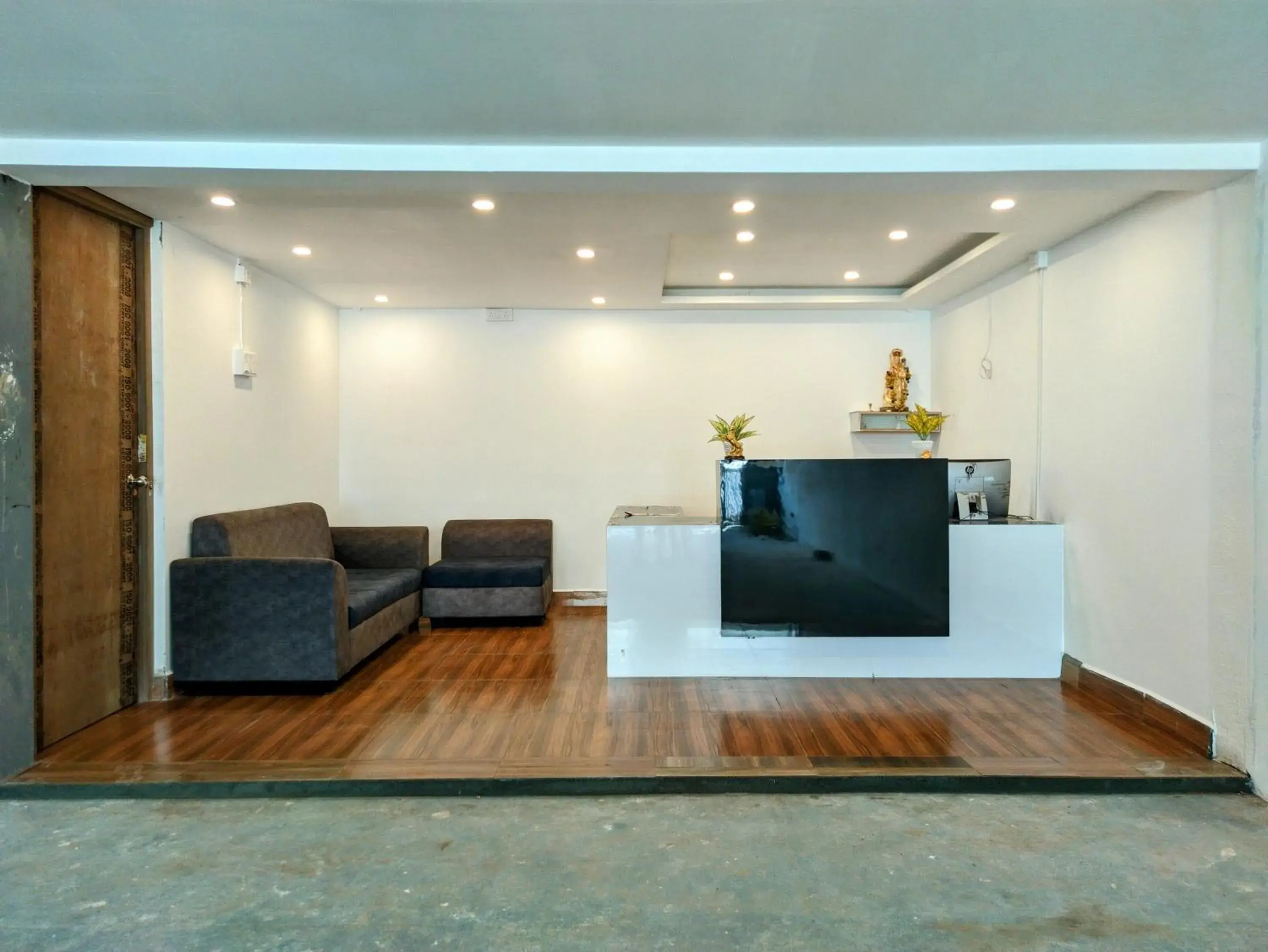 Lobby or reception in Skyry Hotels Singanallur Lobby or reception in Skyry Hotels Singanallur