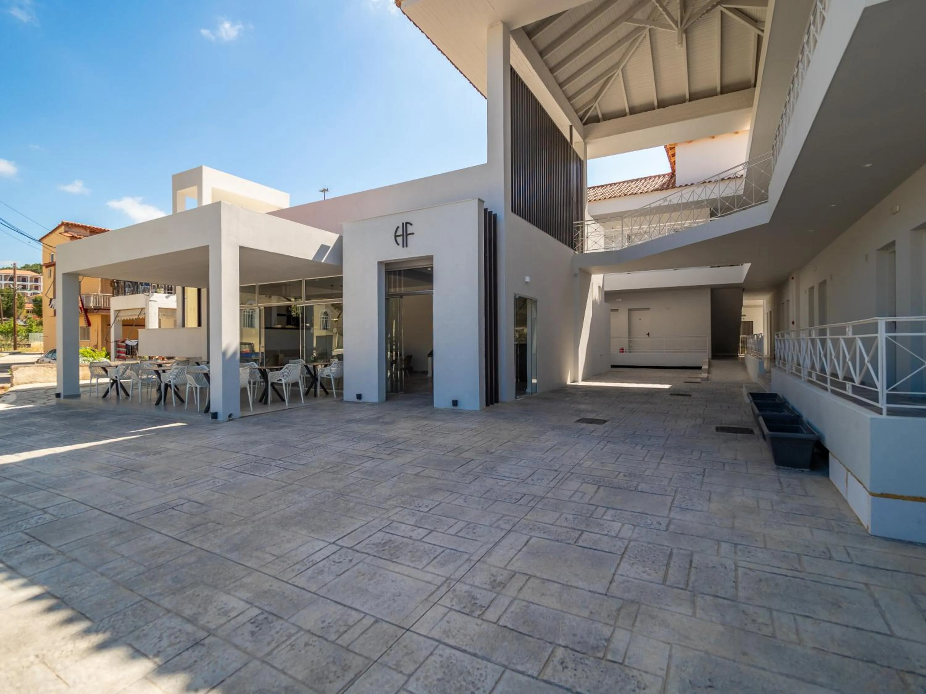 Finikounda Hotel
