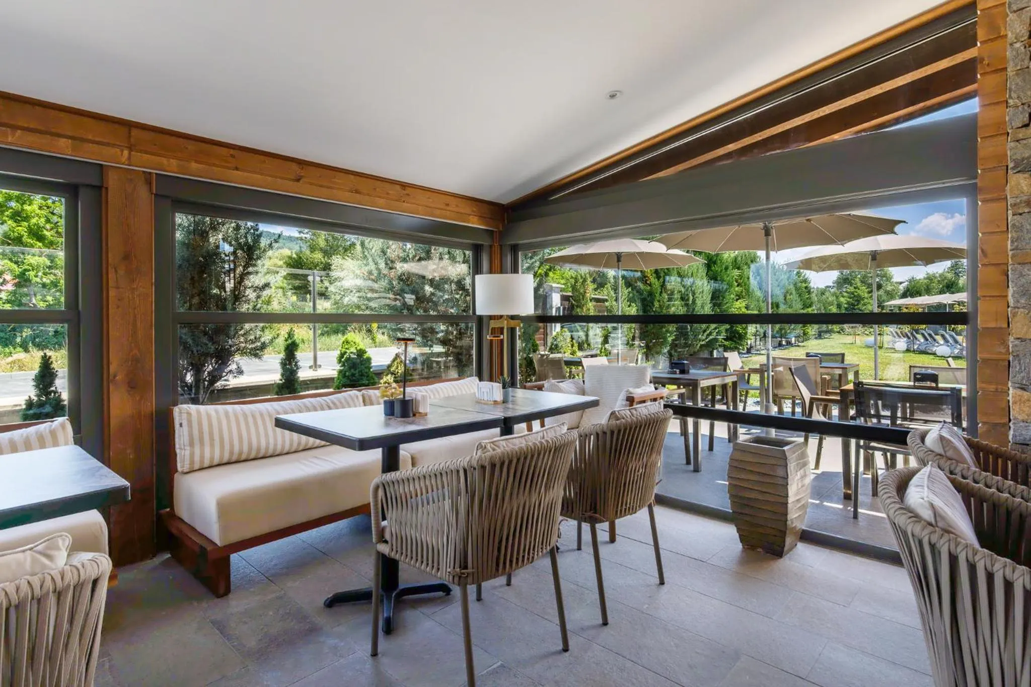 Lounge or bar in Regnum Banya Thermal Hotel