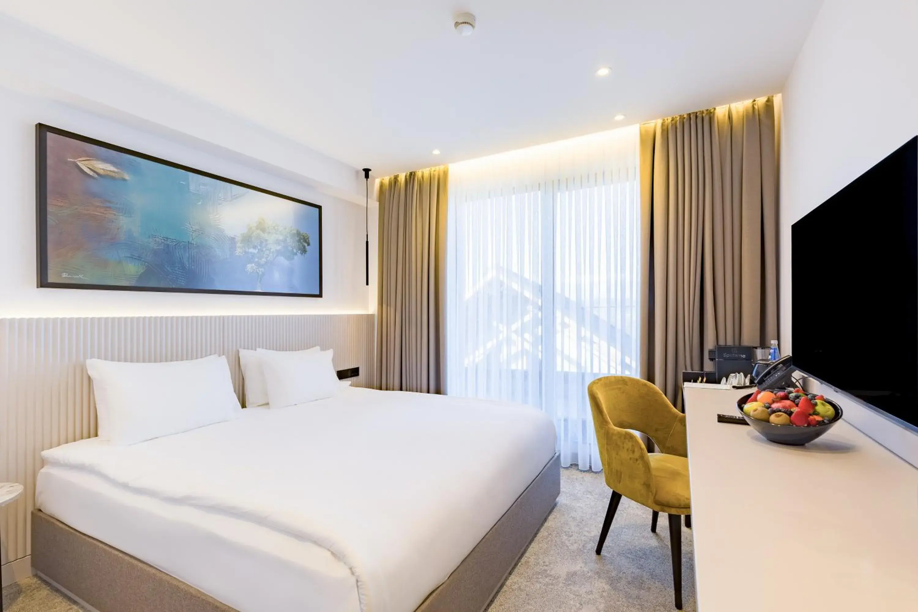 Photo of the whole room, Bed in Regnum Banya Thermal Hotel Photo of the whole room, Bed in Regnum Banya Thermal Hotel