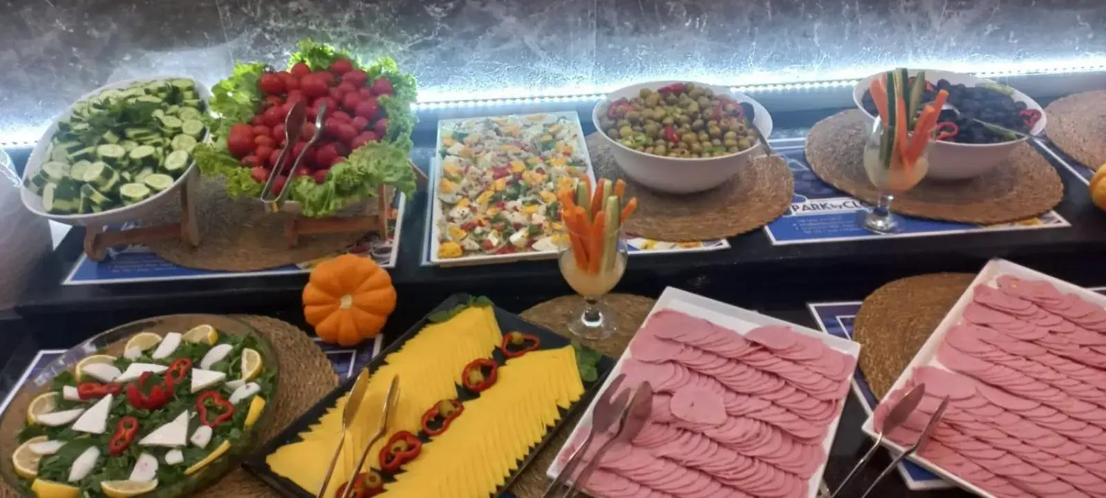 Breakfast in Park by Clover Nişantaşı Harbiye Şişli Breakfast in Park by Clover Nişantaşı Harbiye Şişli