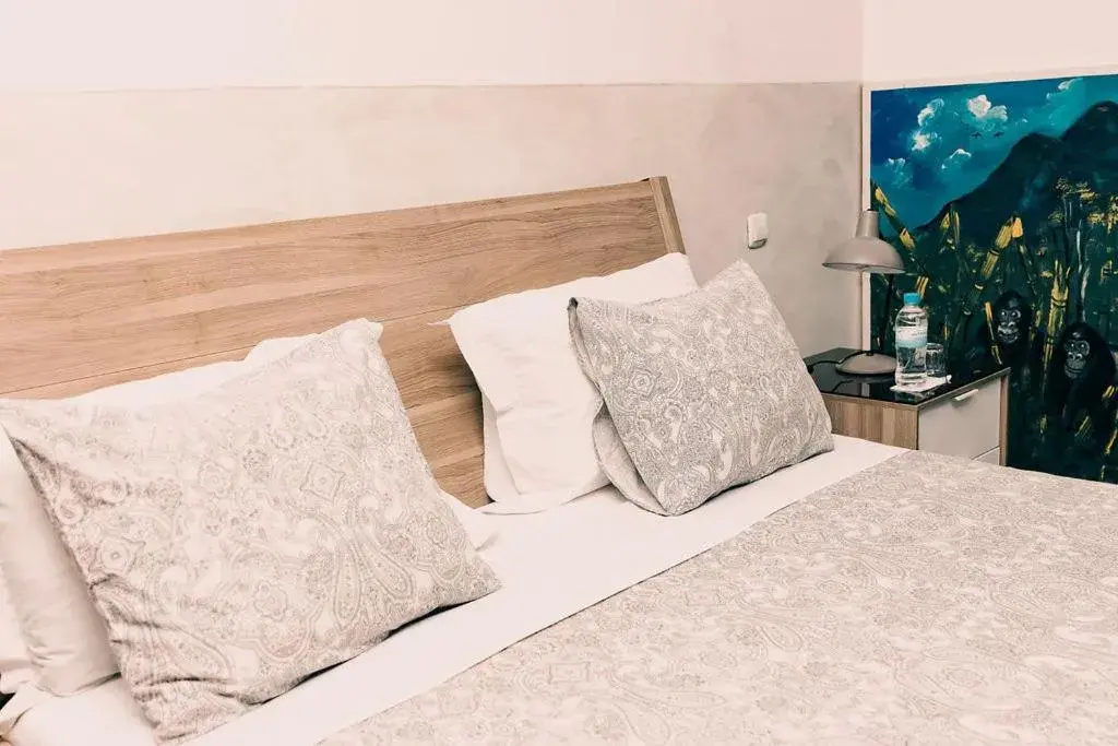 Bed in 5 Swiss Hotel Bed in 5 Swiss Hotel