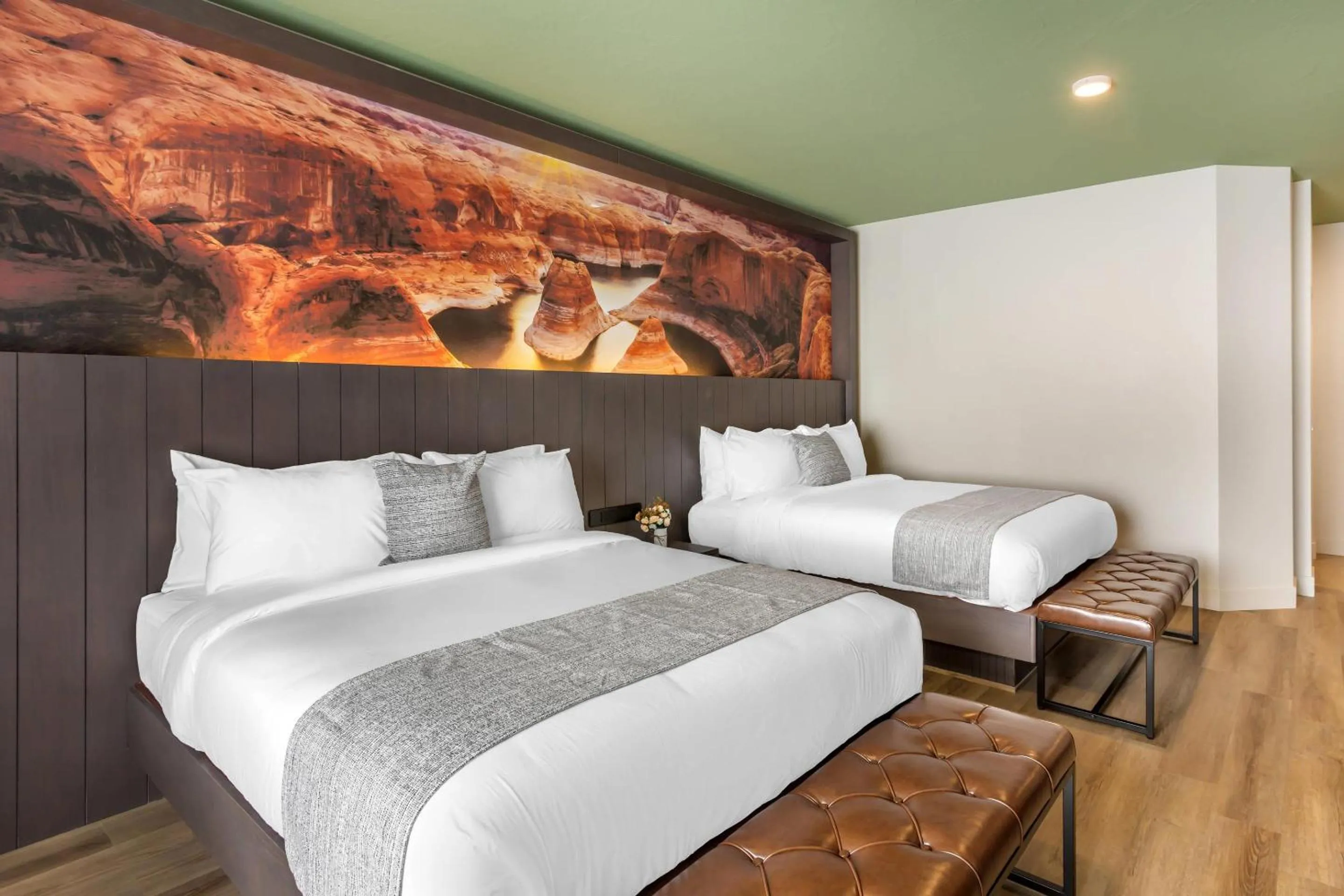 Bedroom, Bed in The Valor, an Ascend Collection Hotel