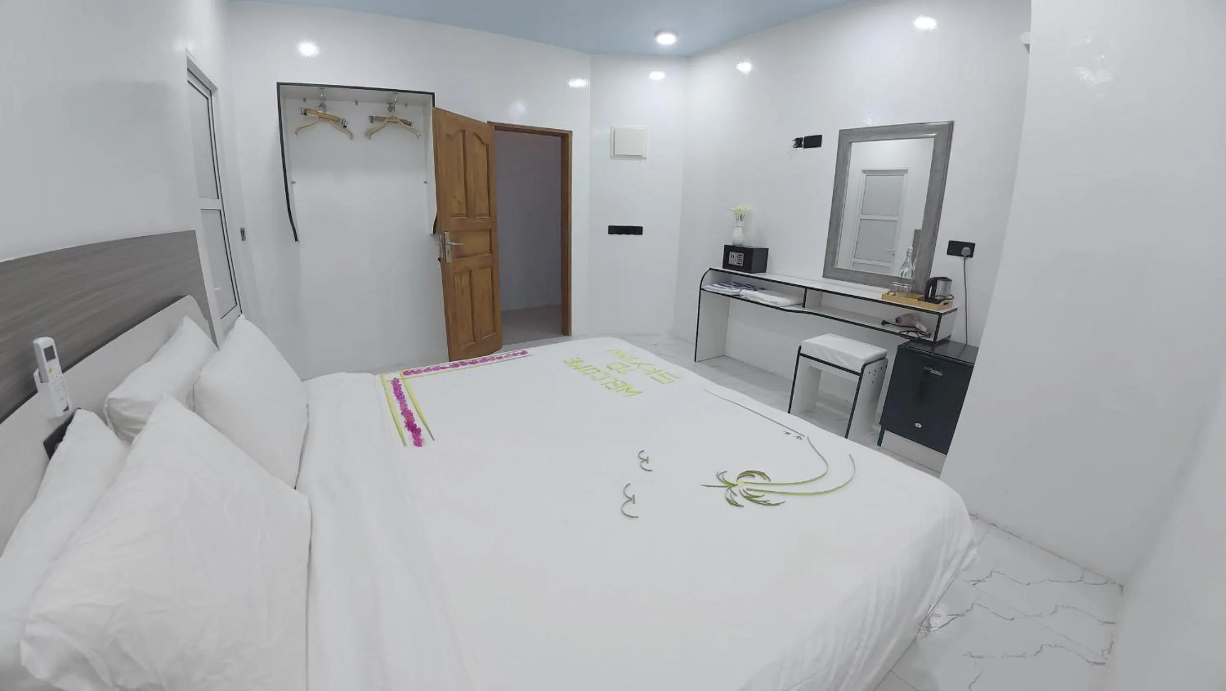 Bed in Skyinn omadhoo