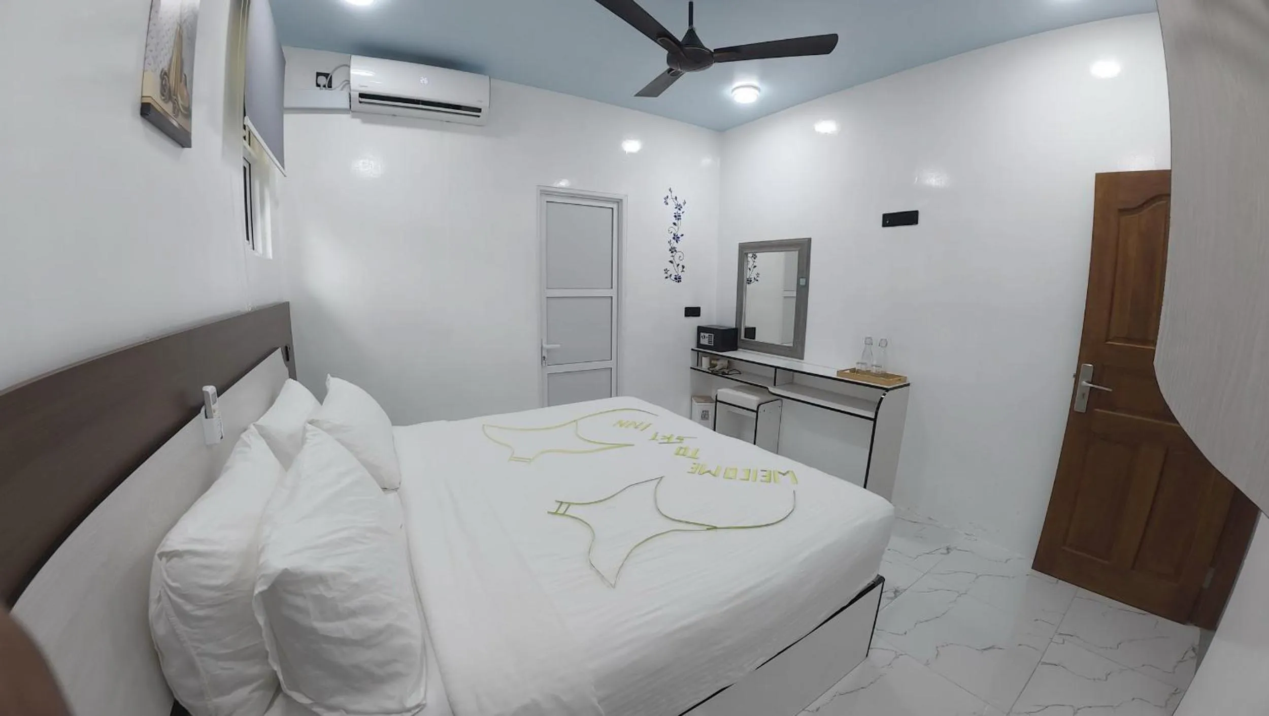 Bed in Skyinn omadhoo