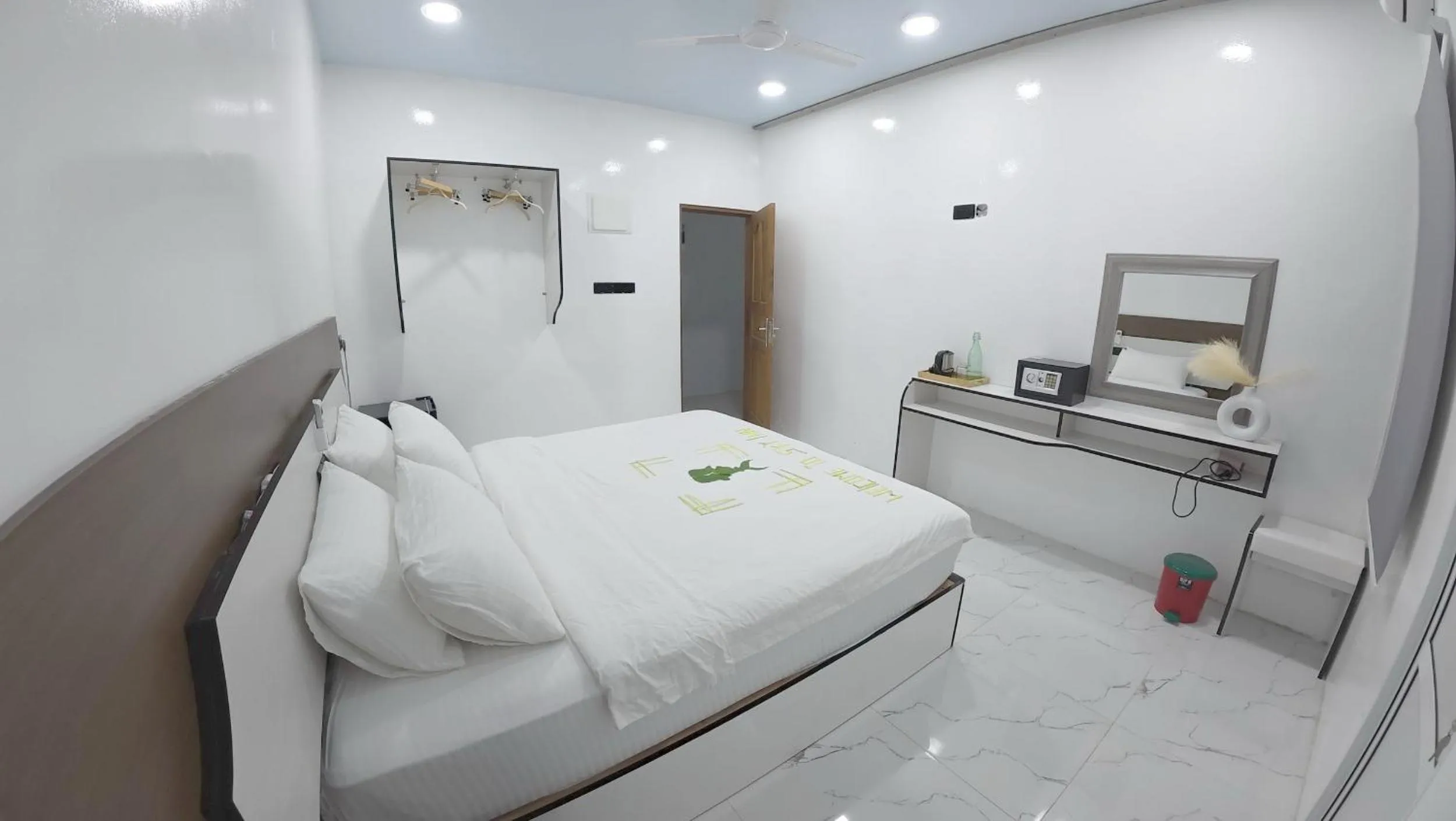 Bed in Skyinn omadhoo