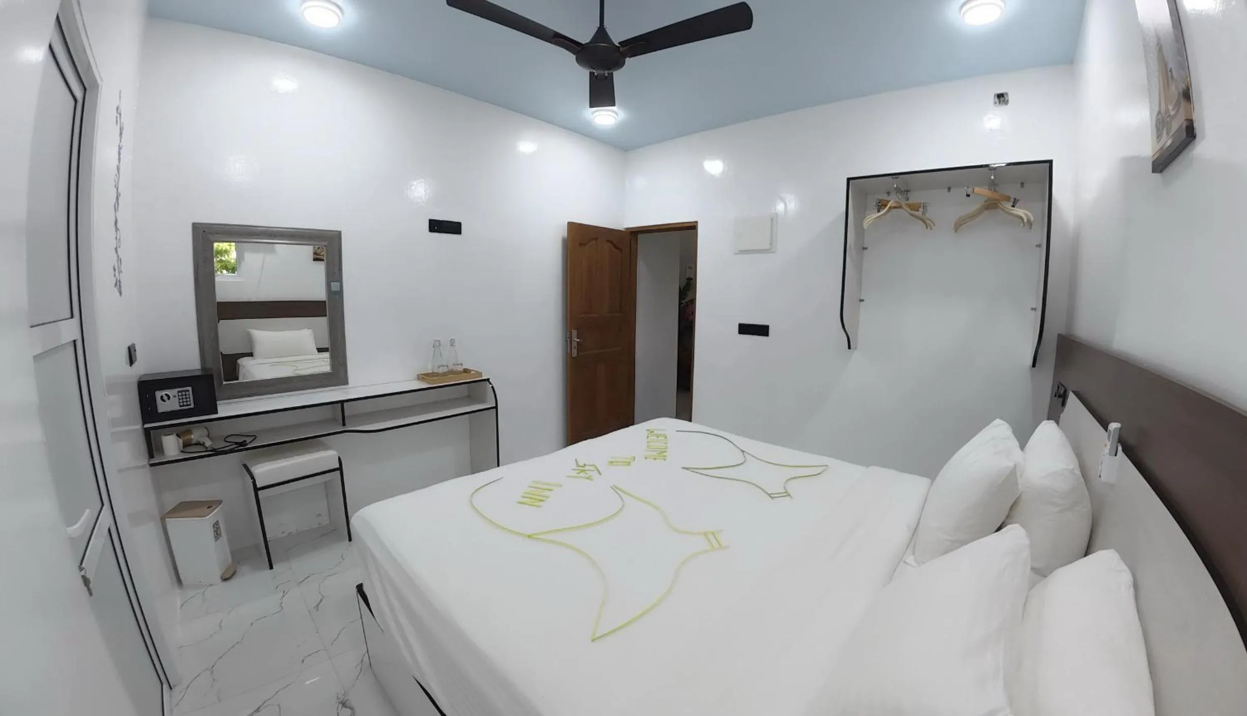Bed in Skyinn omadhoo