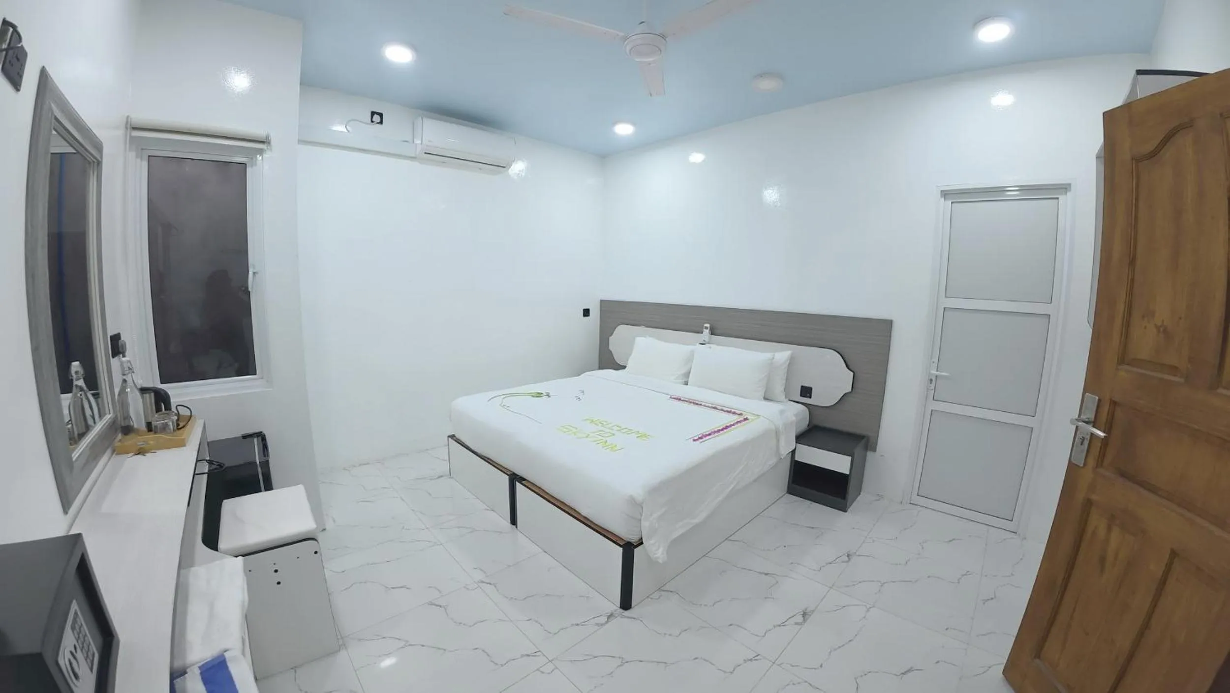 Bed in Skyinn omadhoo