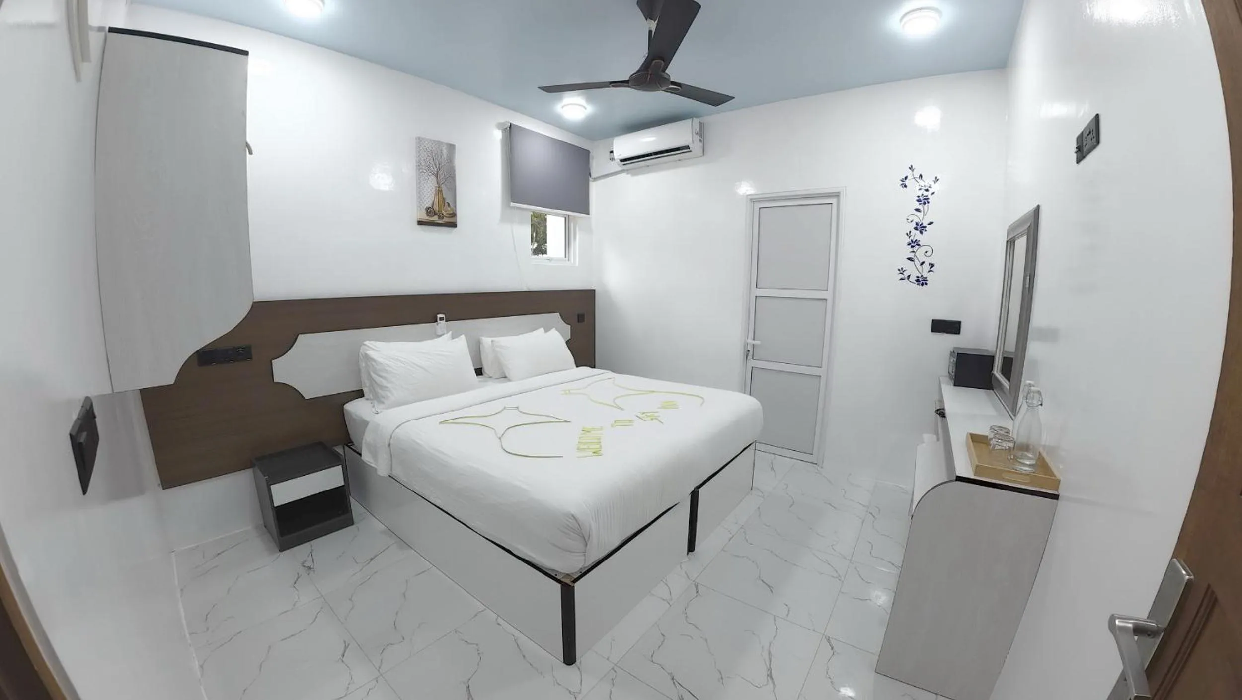 Bed in Skyinn omadhoo