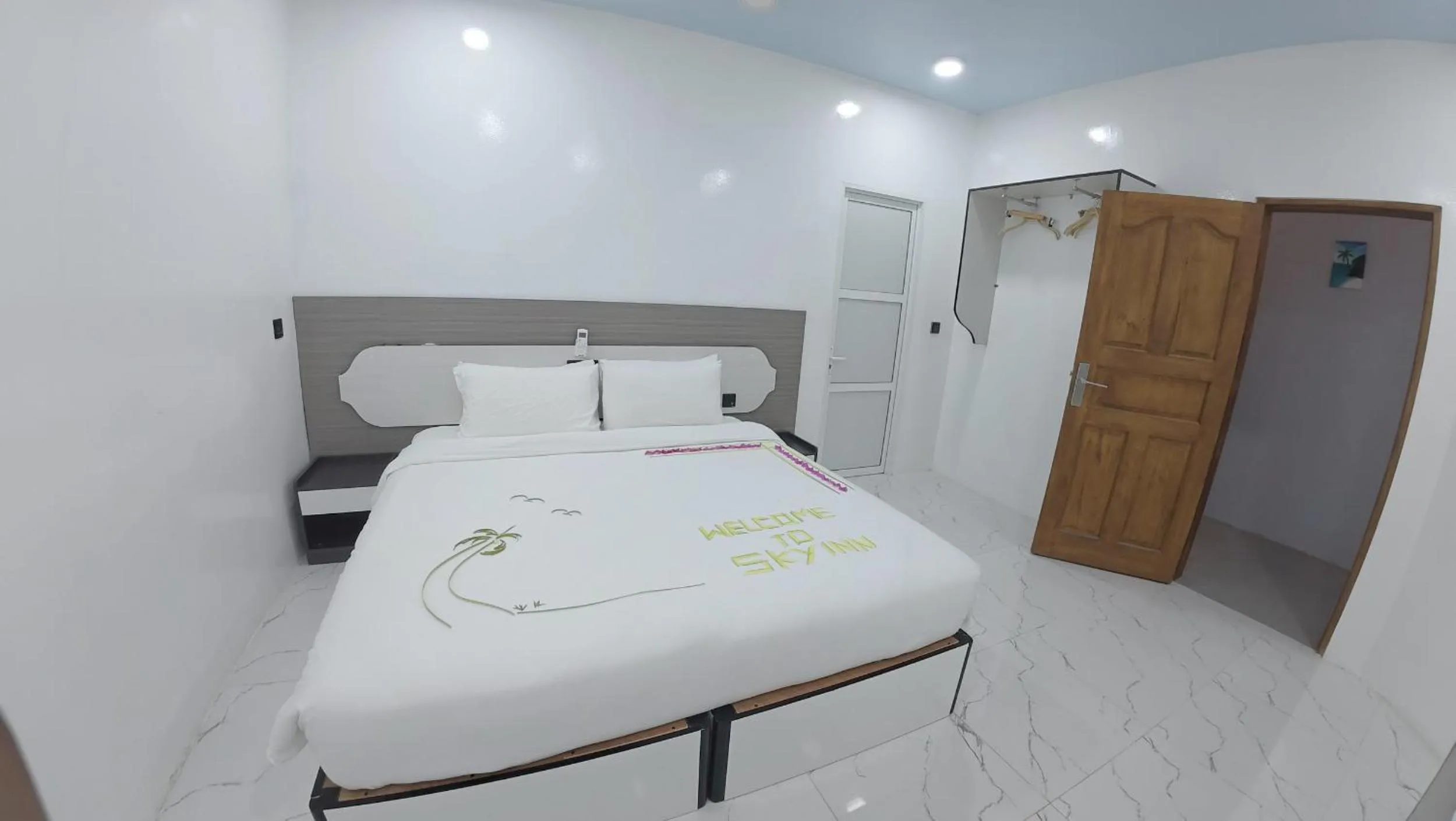 Bed in Skyinn omadhoo