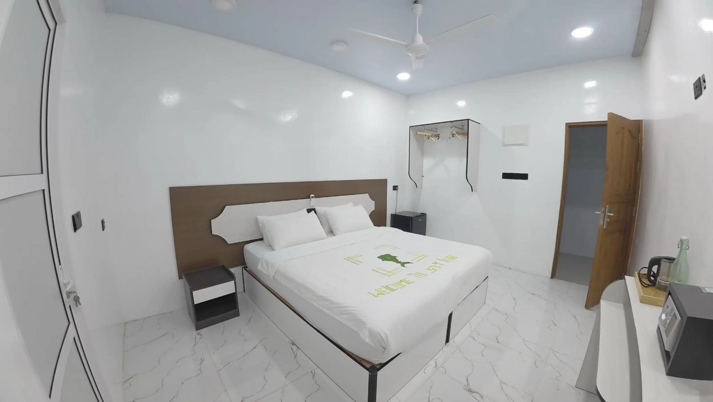 Bed in Skyinn omadhoo