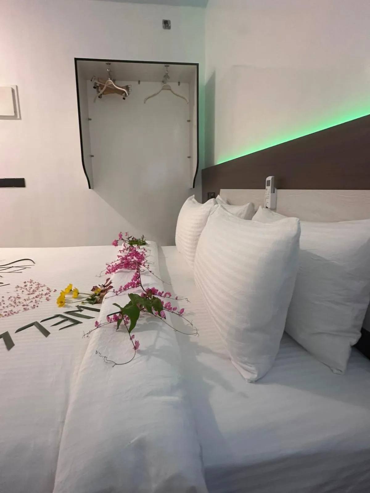 Bedroom, Bed in Skyinn omadhoo