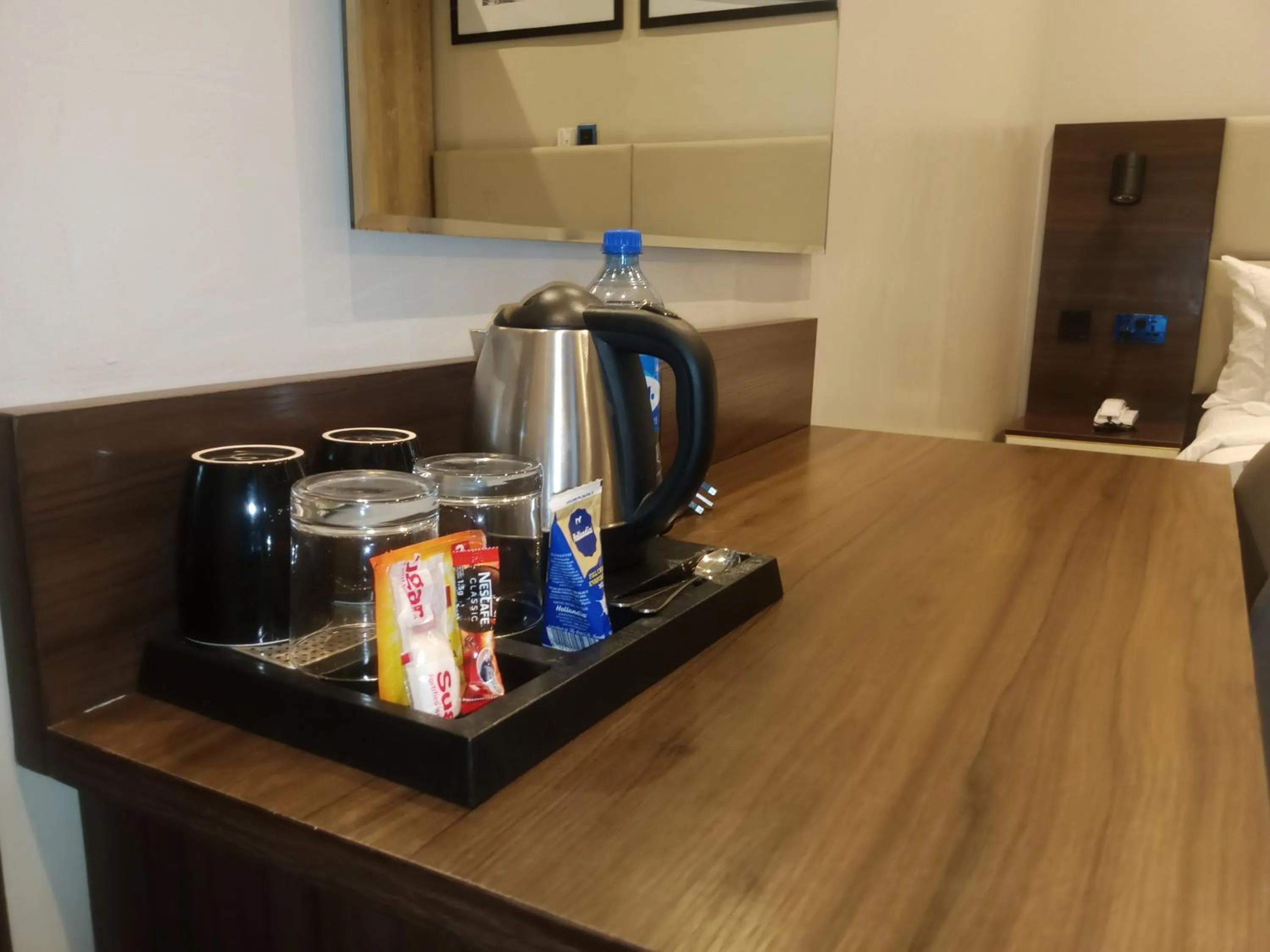 Coffee/tea facilities in Ringruby Hotel, Eso Close
