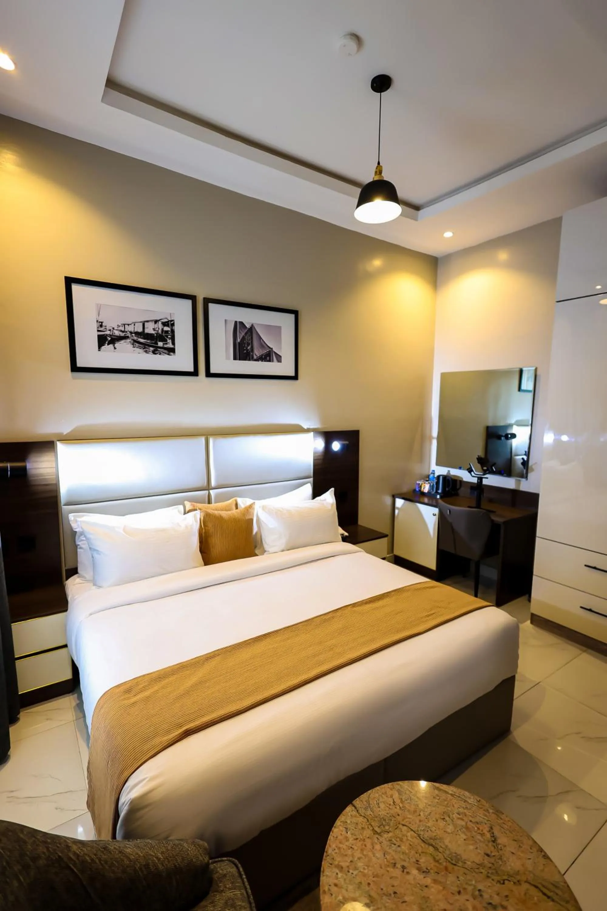 Bed in Ringruby Hotel, Eso Close