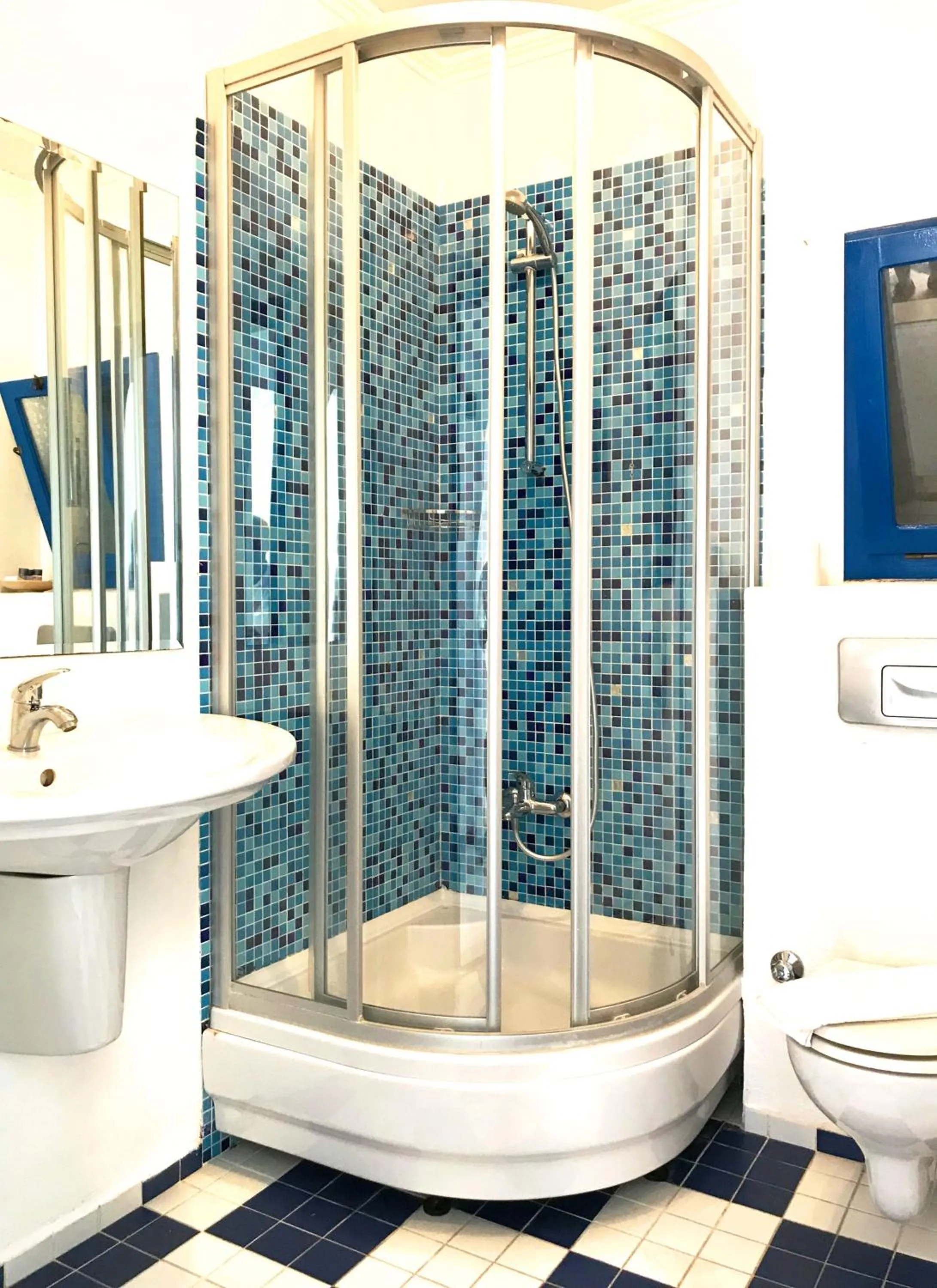 Shower in Su Hotel - Bodrum