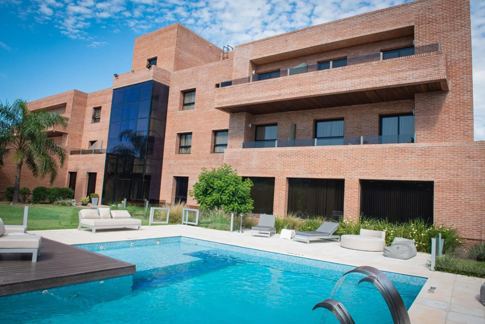 Swimming pool in Neper Hotel