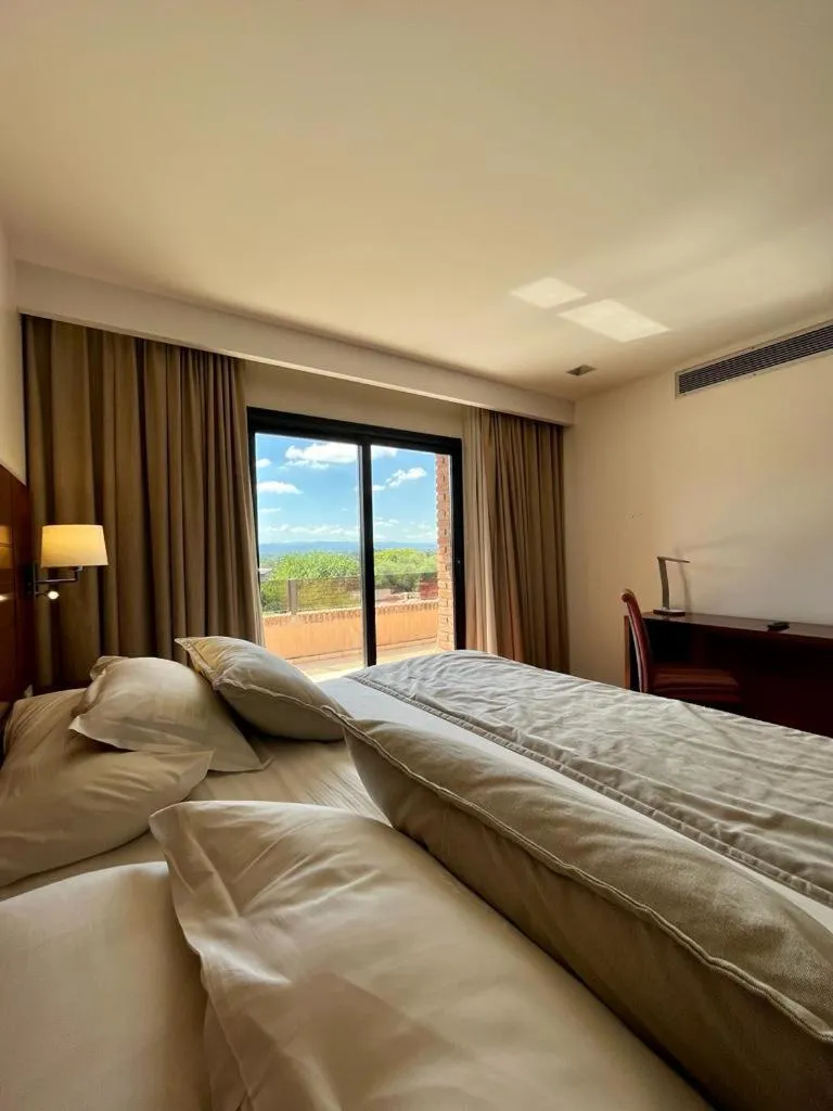 Photo of the whole room, Bed in Neper Hotel