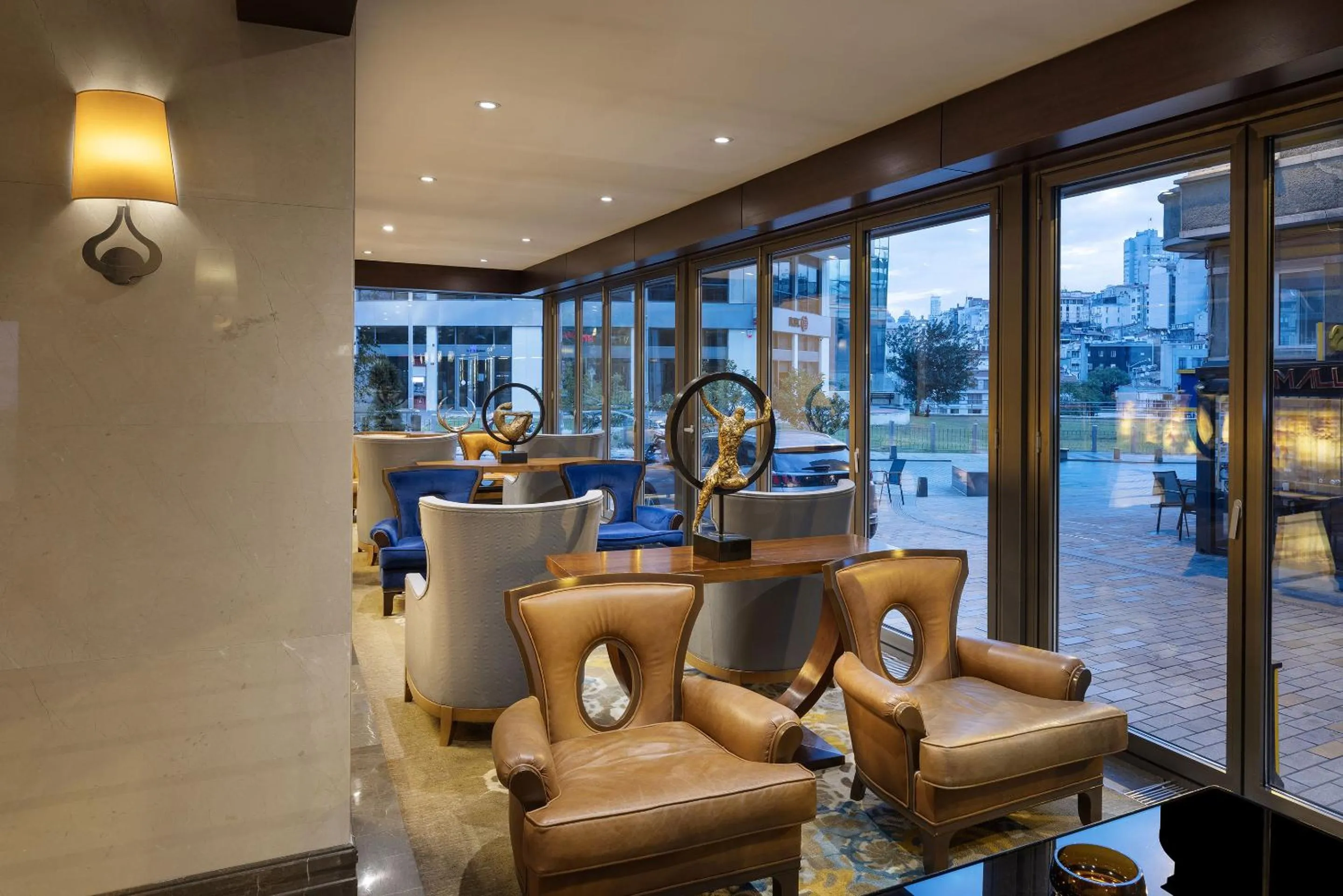 Lobby or reception in Titanic City Taksim