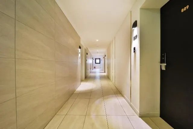 Suwon Brown Dot Suwon Ingyegyo