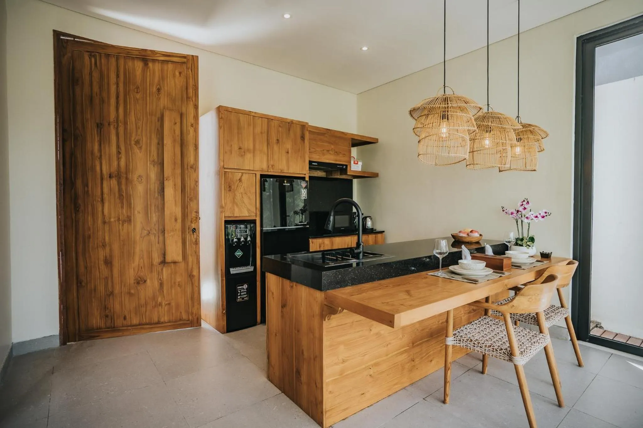 Kitchen or kitchenette in Villa Manna Ubud