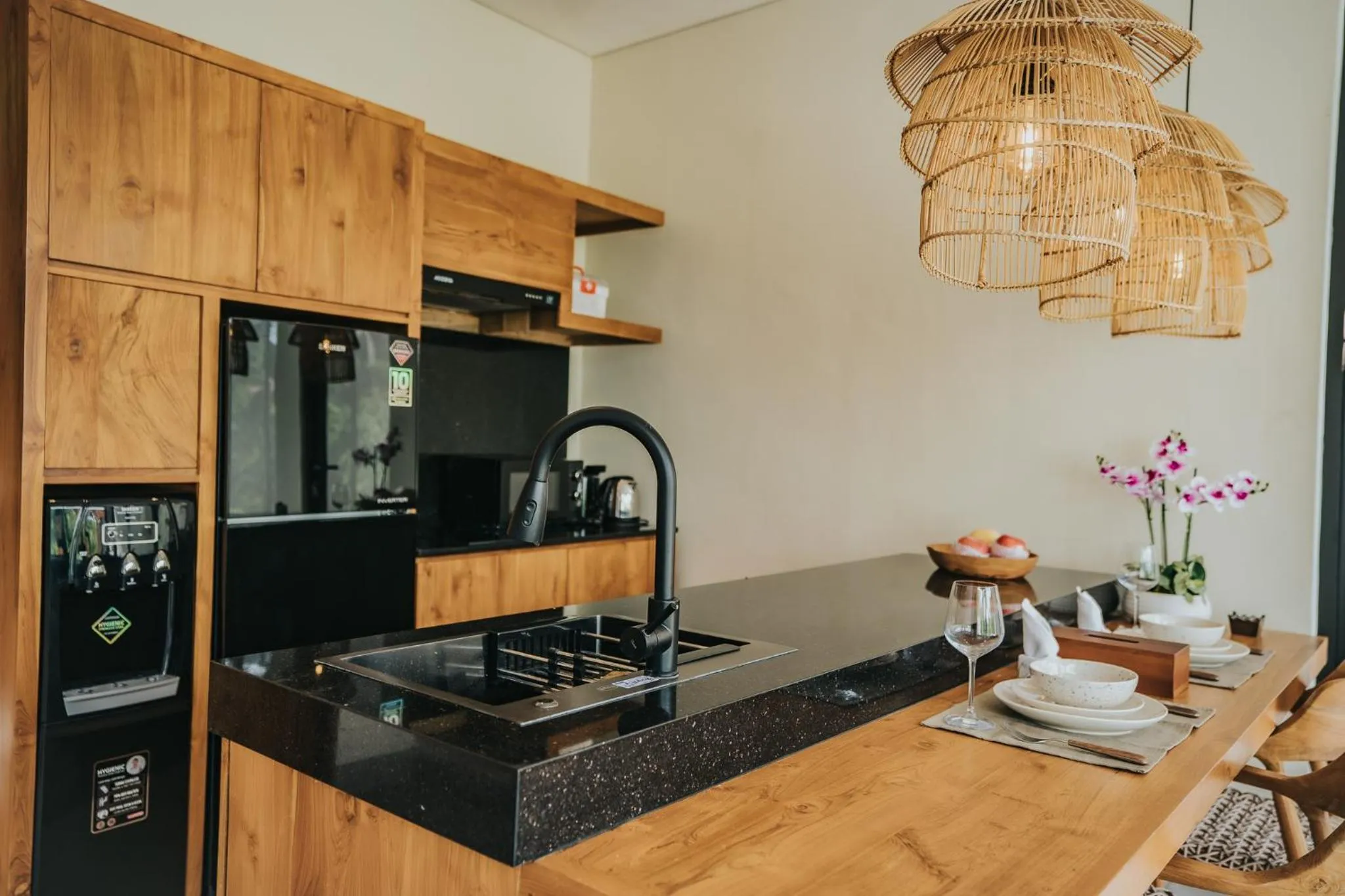 Kitchen or kitchenette in Villa Manna Ubud