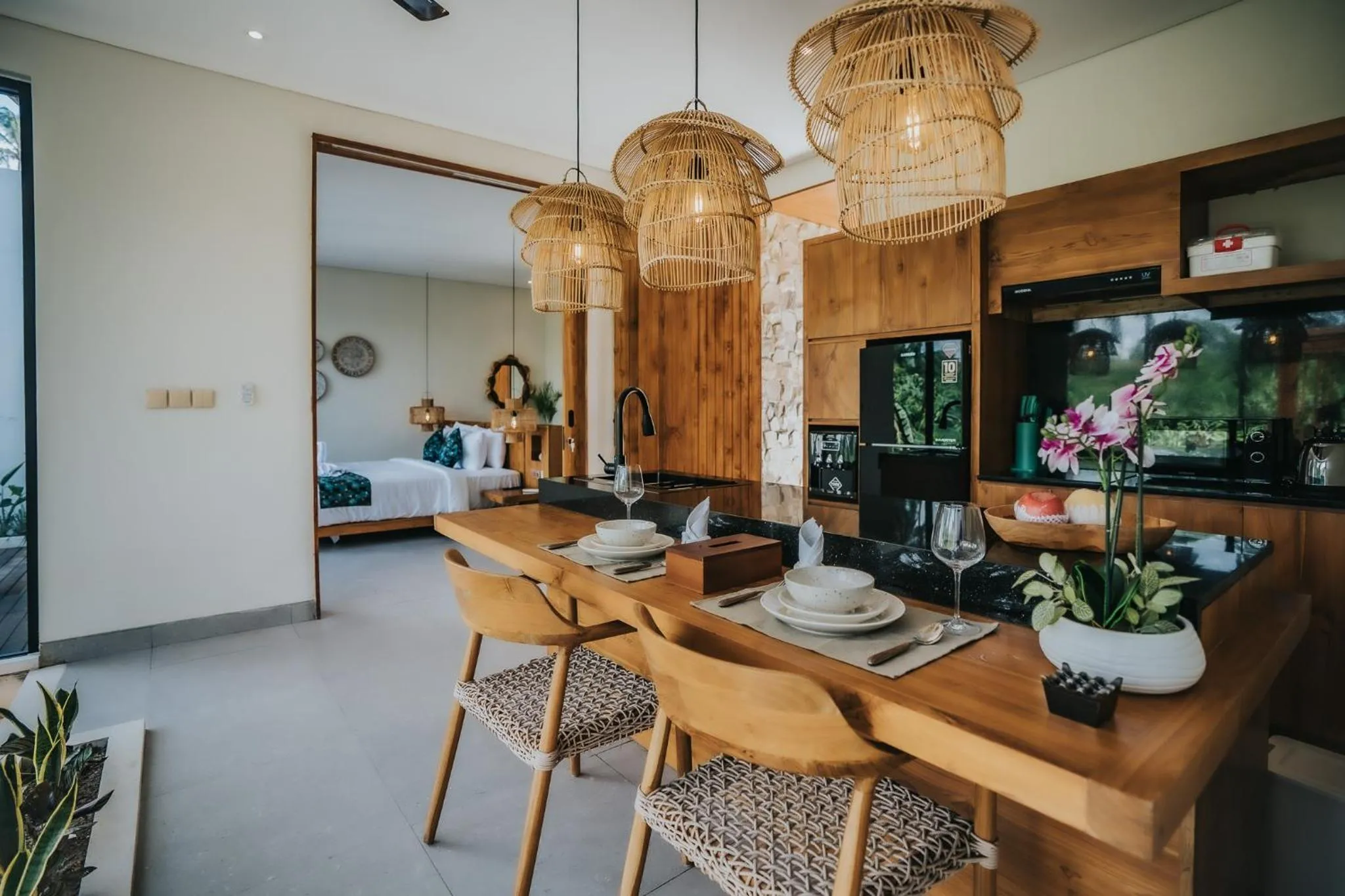 Kitchen or kitchenette in Villa Manna Ubud