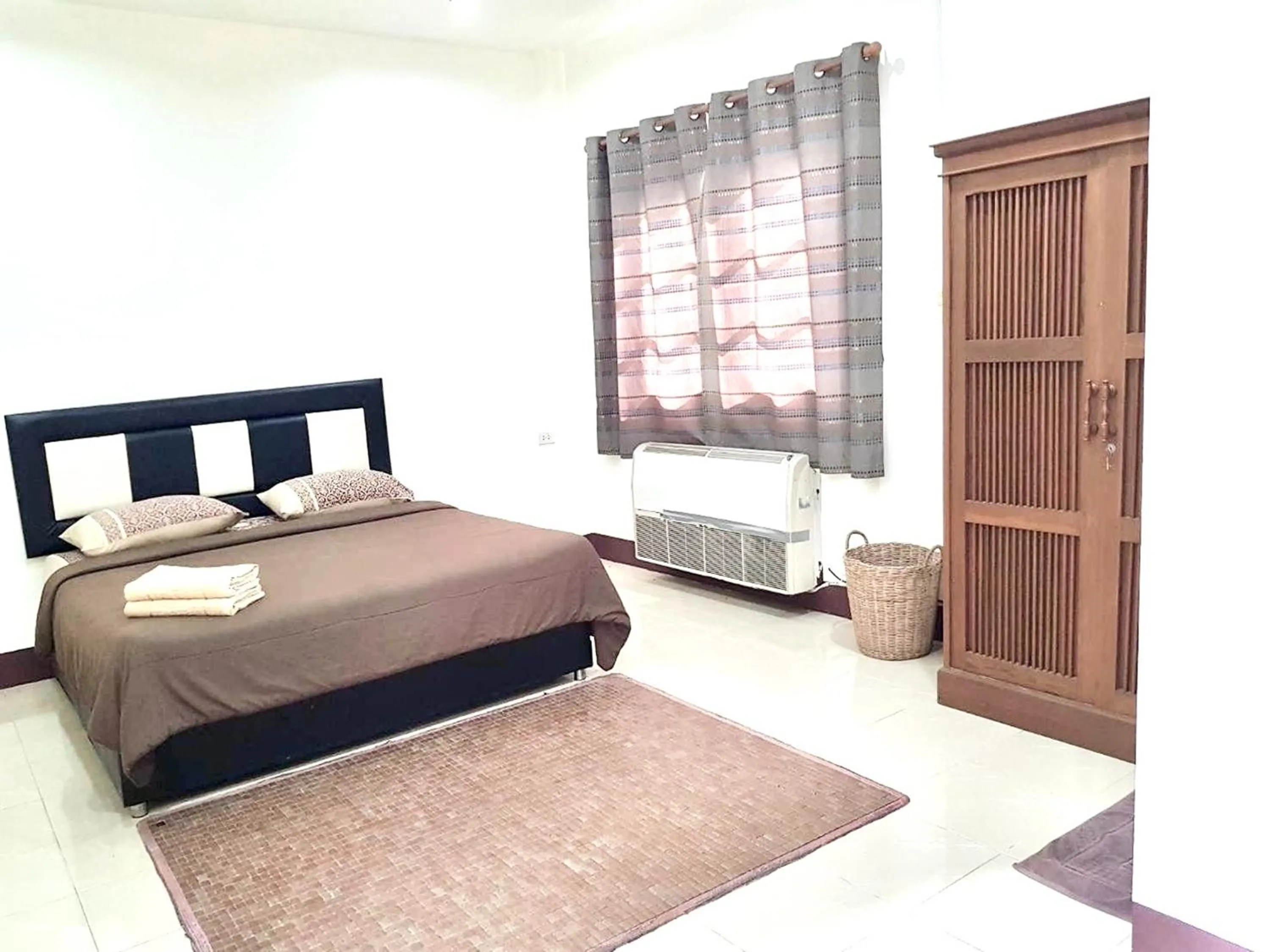 Bed in Fahluang Resort