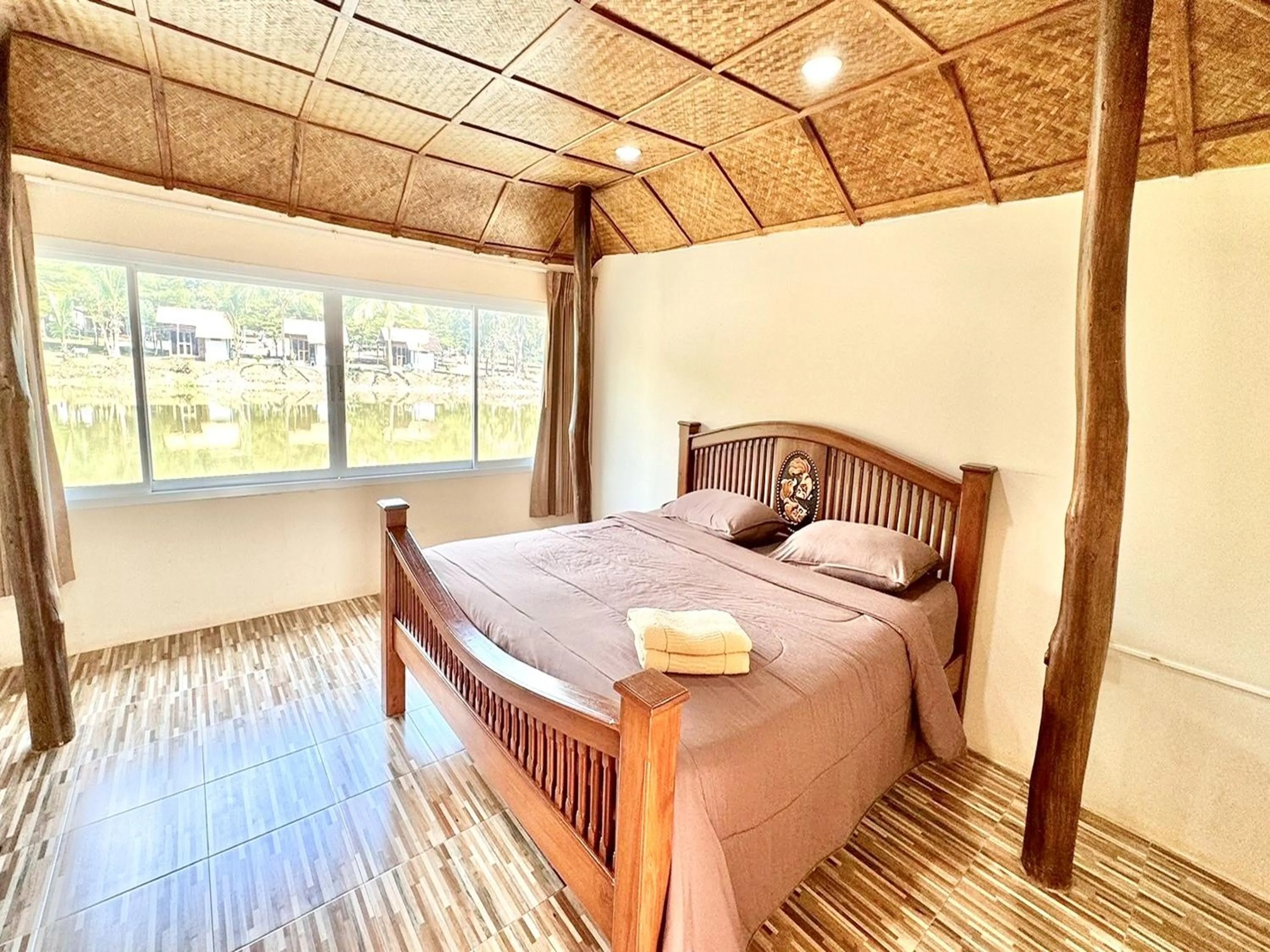 Bed in Fahluang Resort