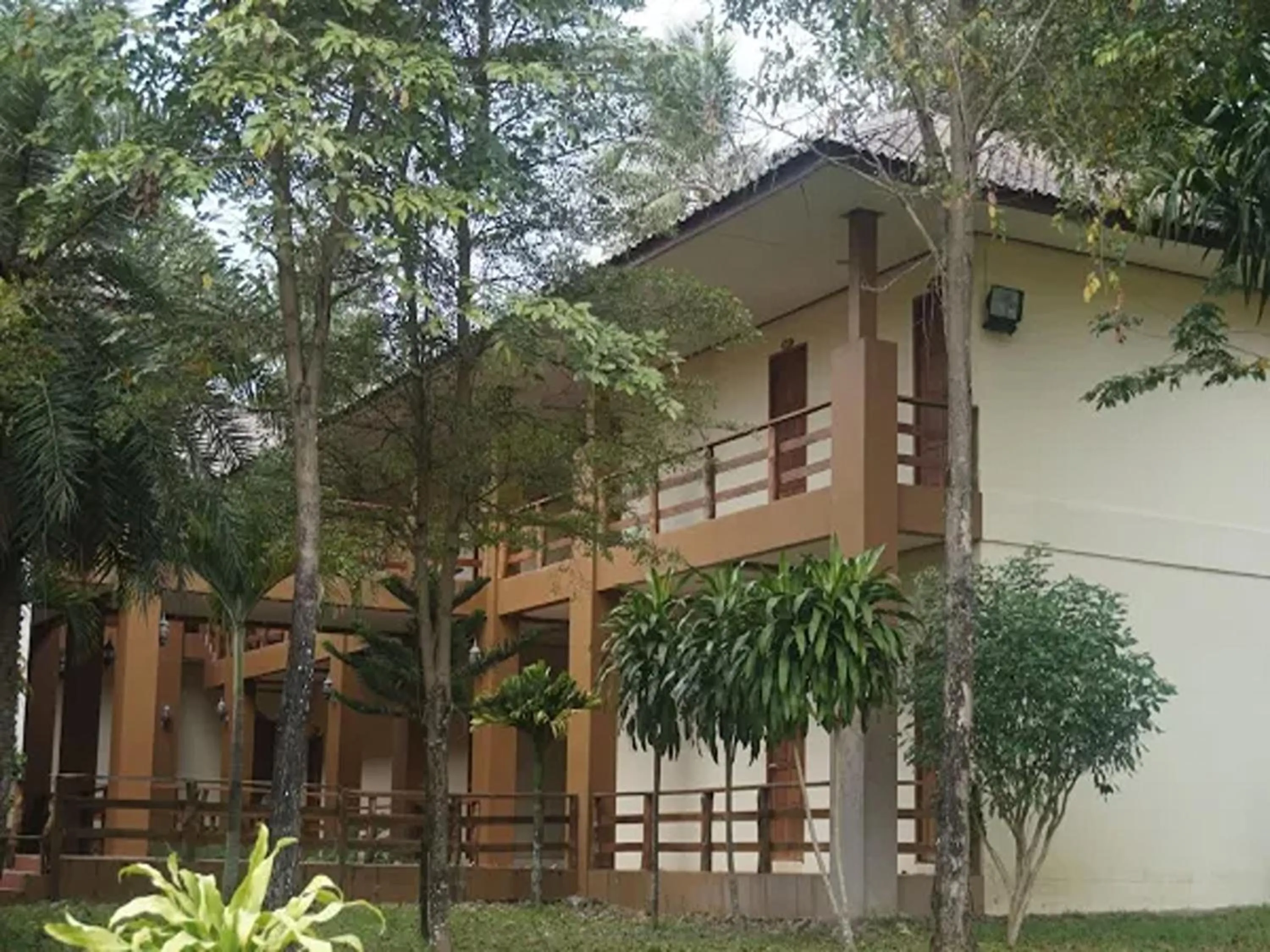Property building in Fahluang Resort