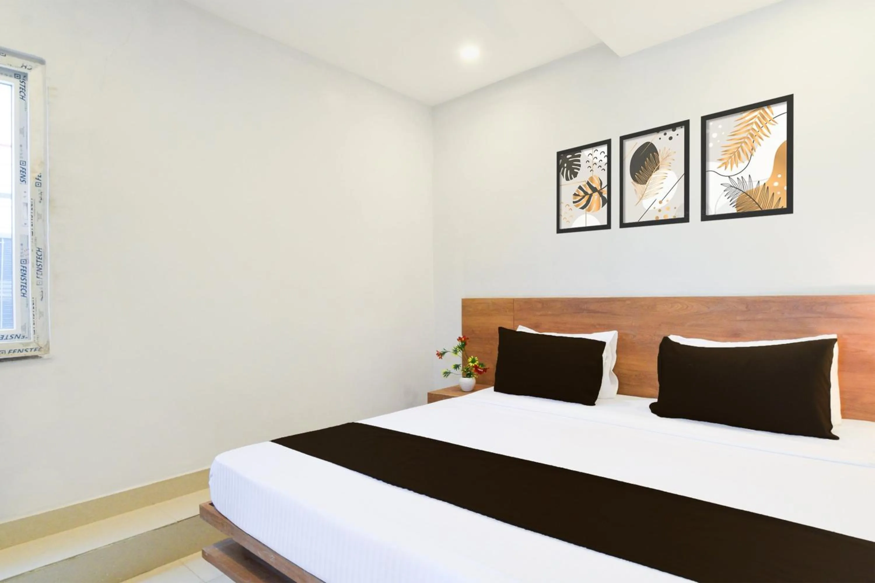 Bedroom, Bed in Hotel O Vaishnavi Residency
