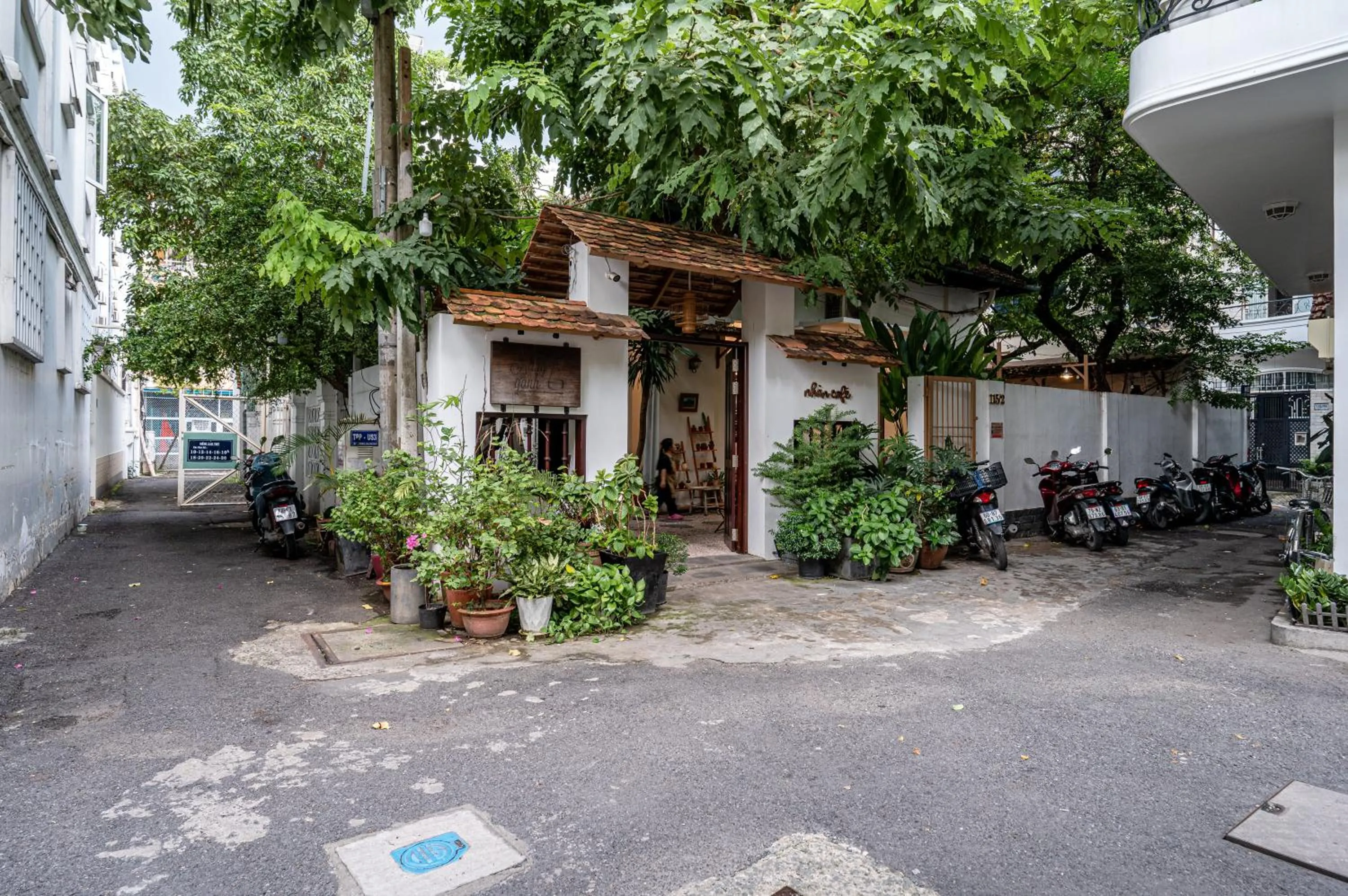 Restaurant/places to eat in Lotus Lalala Inn Hotel