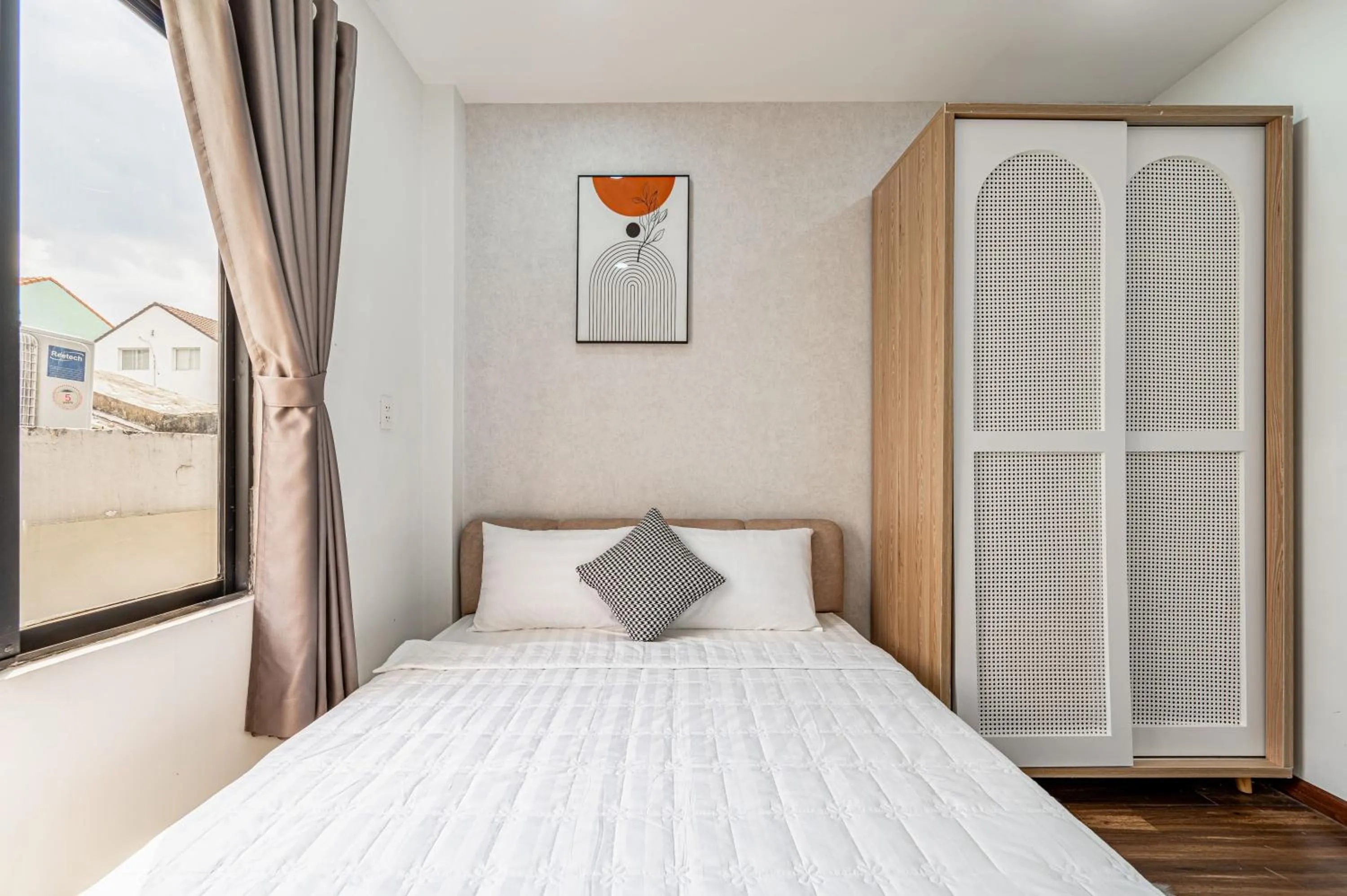 Photo of the whole room, Bed in Lotus Lalala Inn Hotel