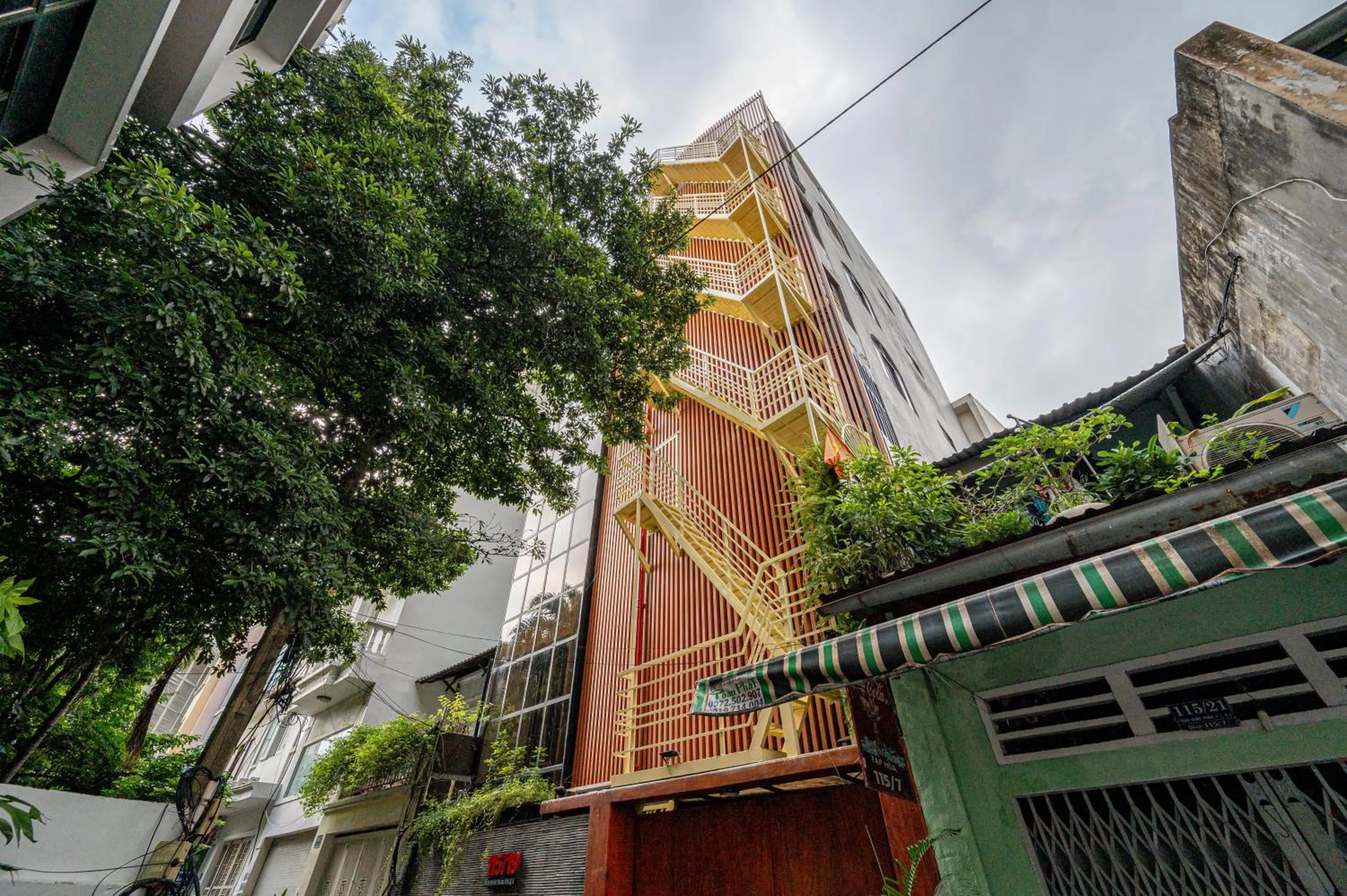 Property building in Lotus Lalala Inn Hotel