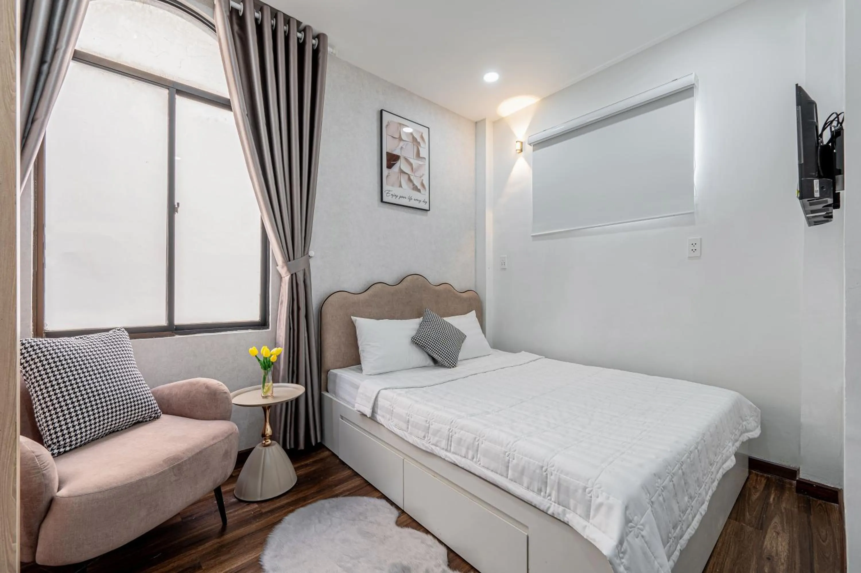 TV and multimedia, Bed in Lotus Lalala Inn Hotel