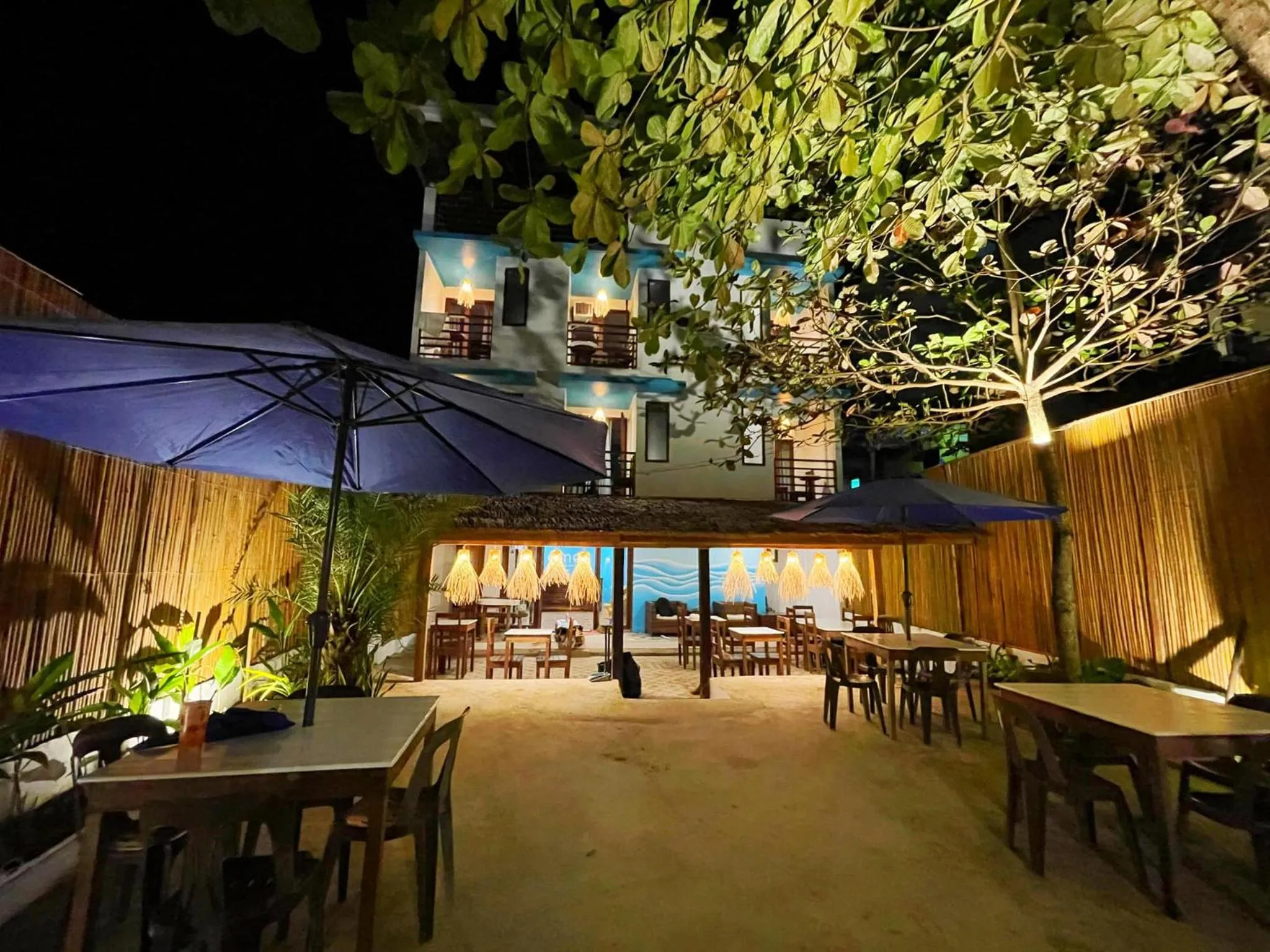 Amos Portside Inn El Nido