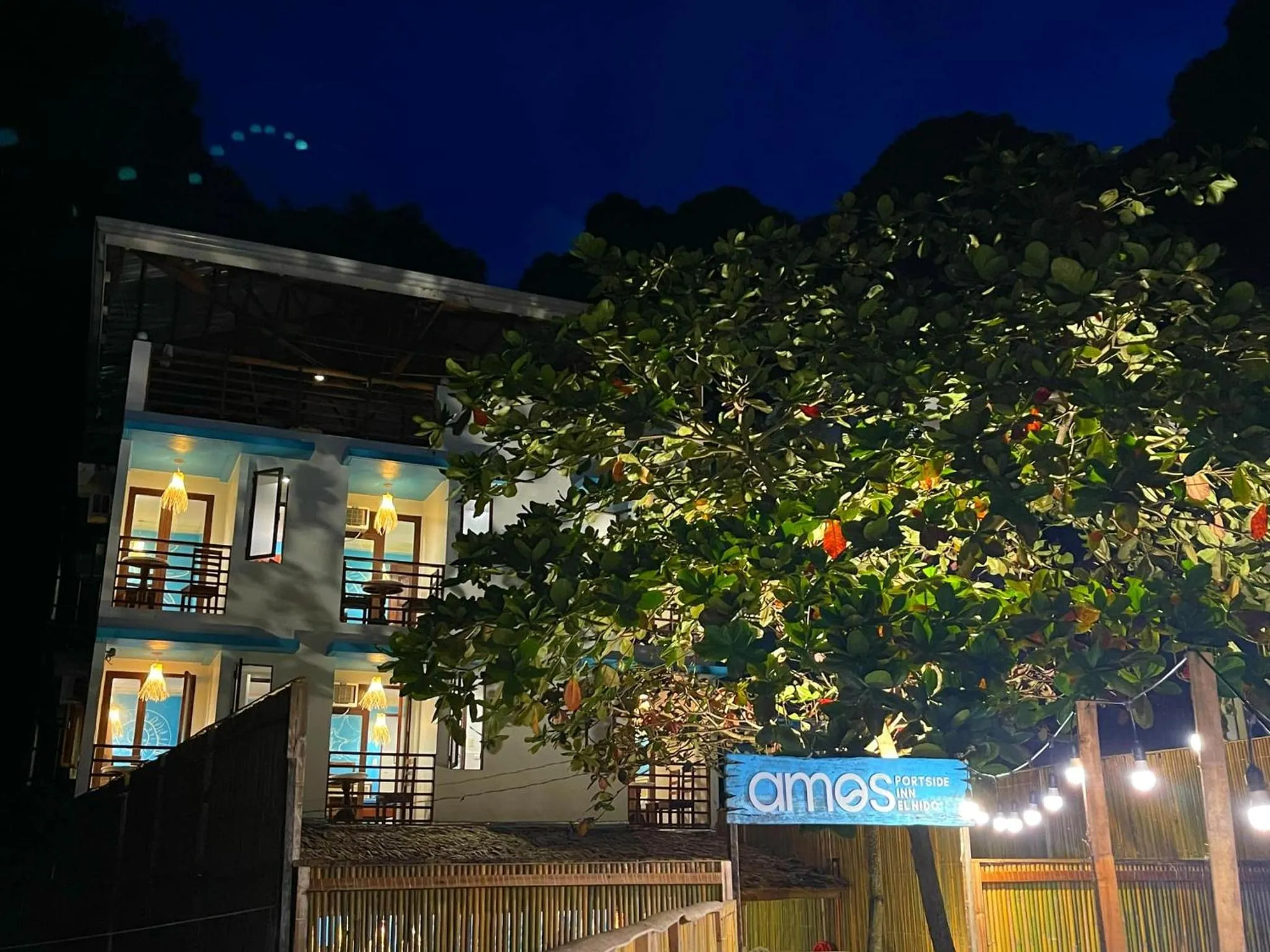 Amos Portside Inn El Nido