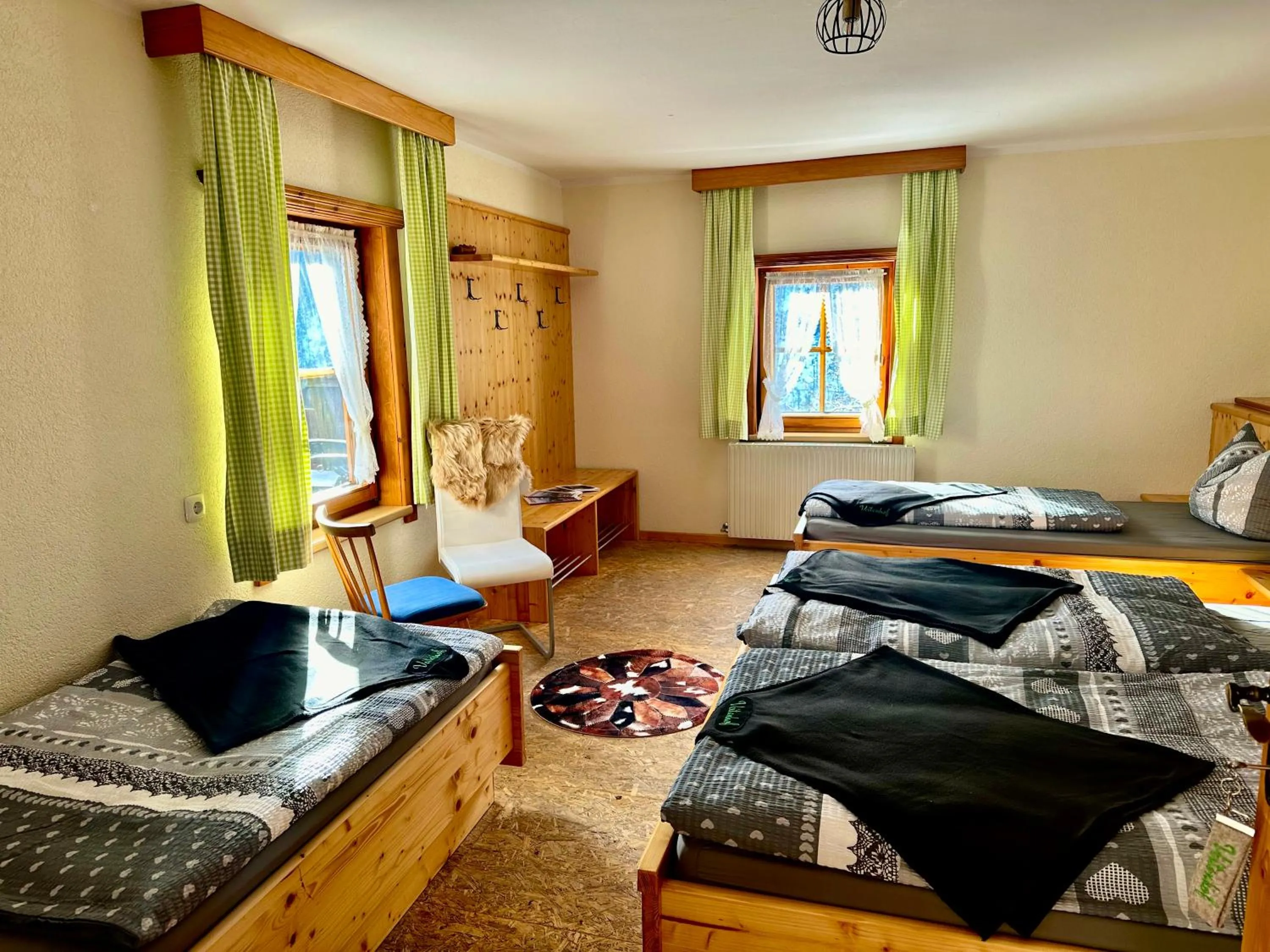 Family Room with Mountain View - single occupancy in Veitenhof Alm im autofreien Kaisertal