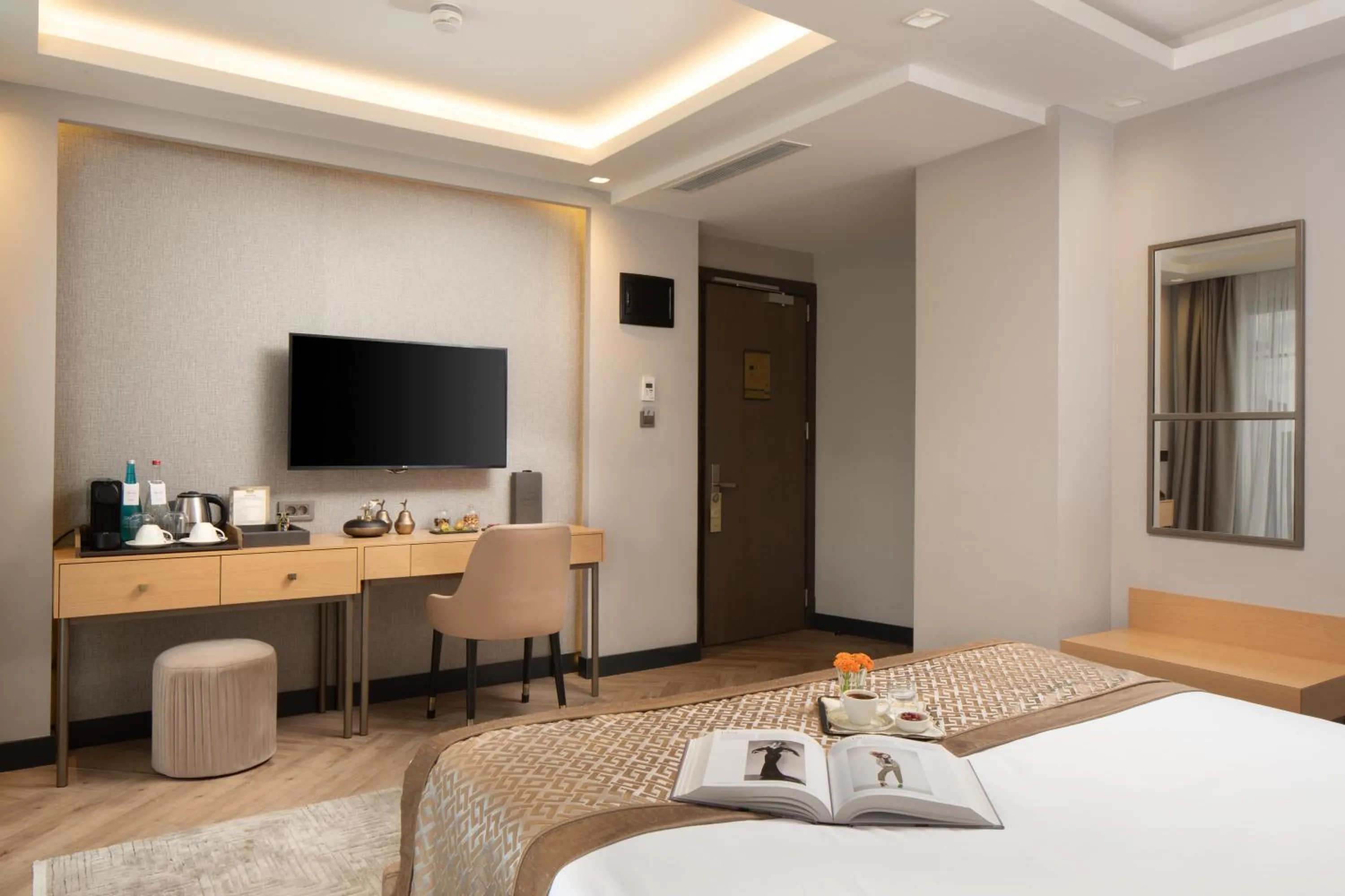 Photo of the whole room, Bed in Me by Mula