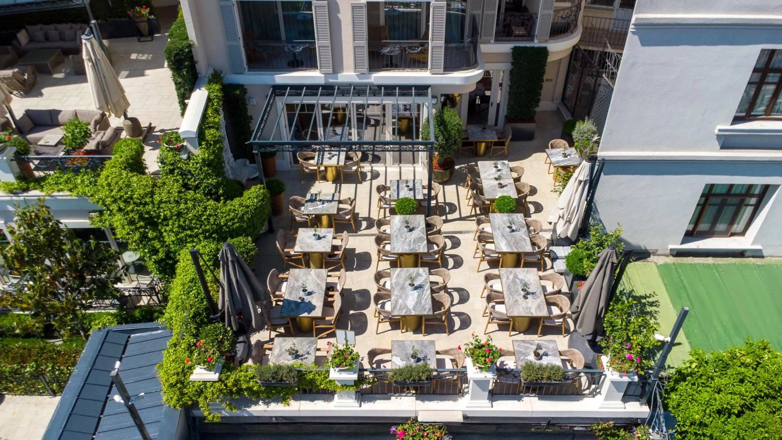 Property building in Me by Mula