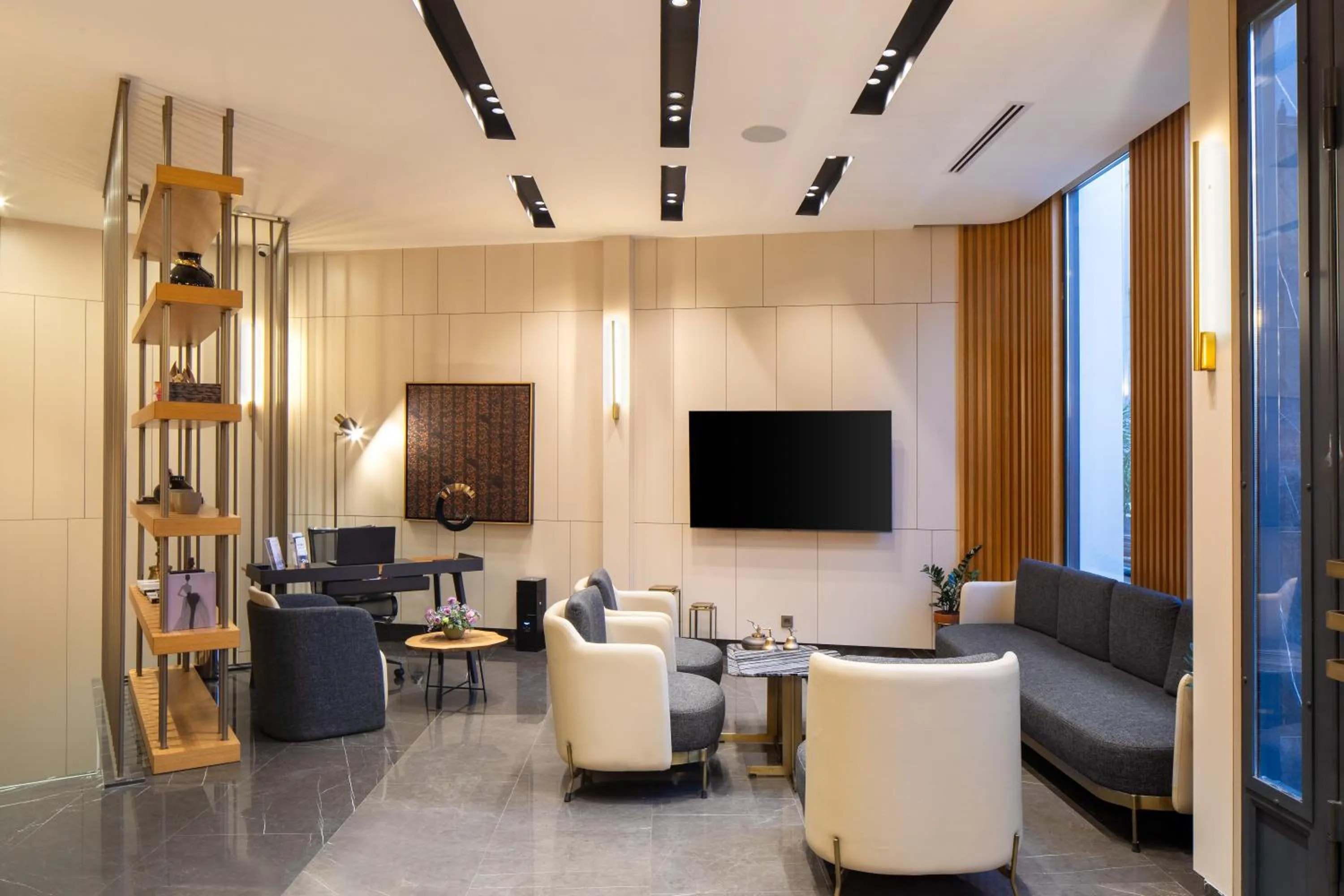 Communal lounge/ TV room in Me by Mula