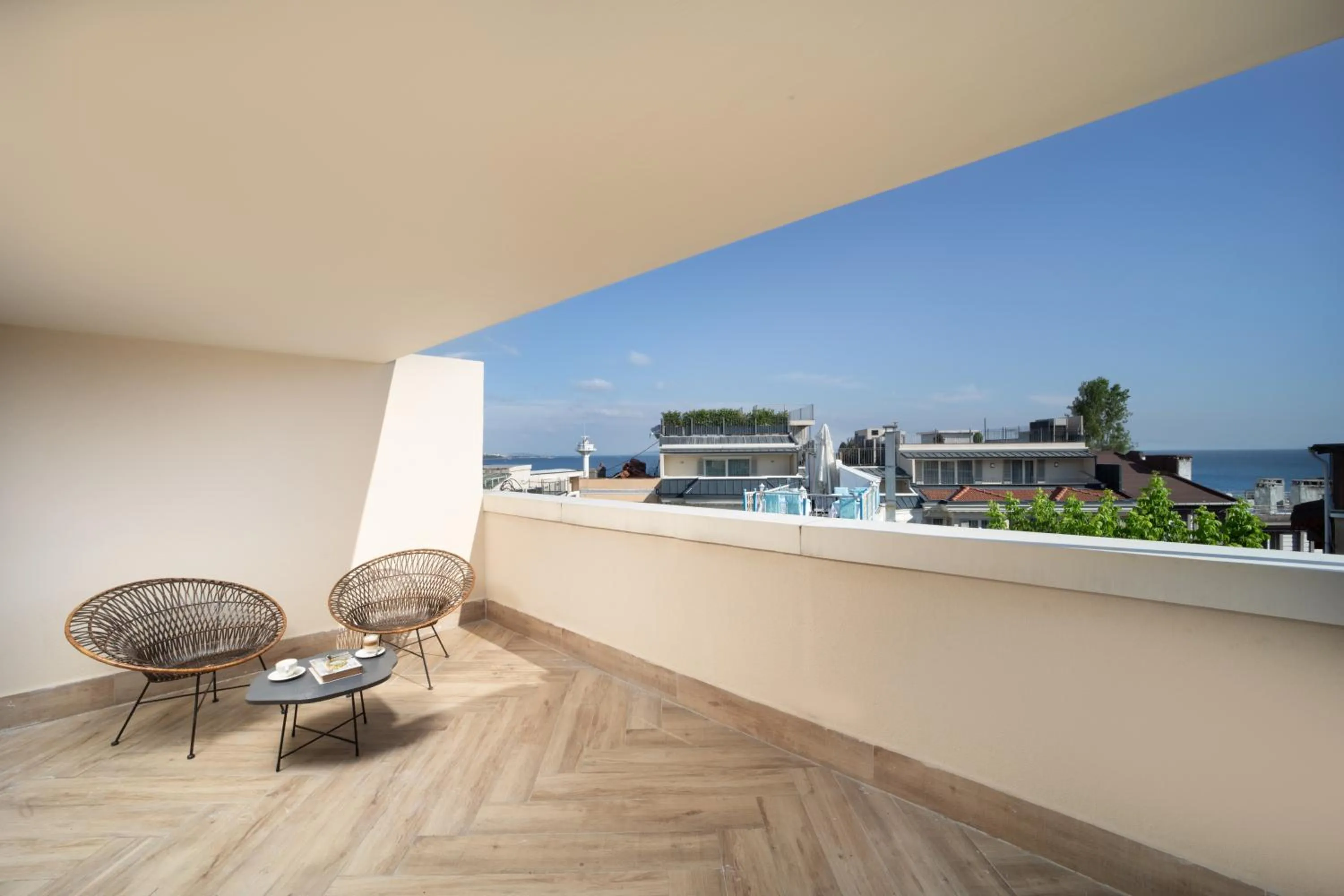 Balcony/Terrace in Me by Mula