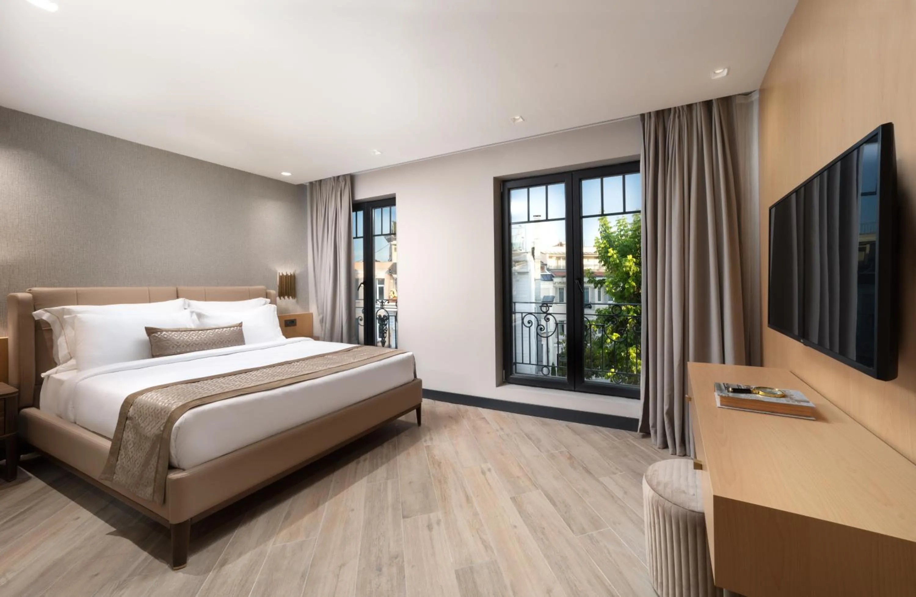 Photo of the whole room, Bed in Me by Mula