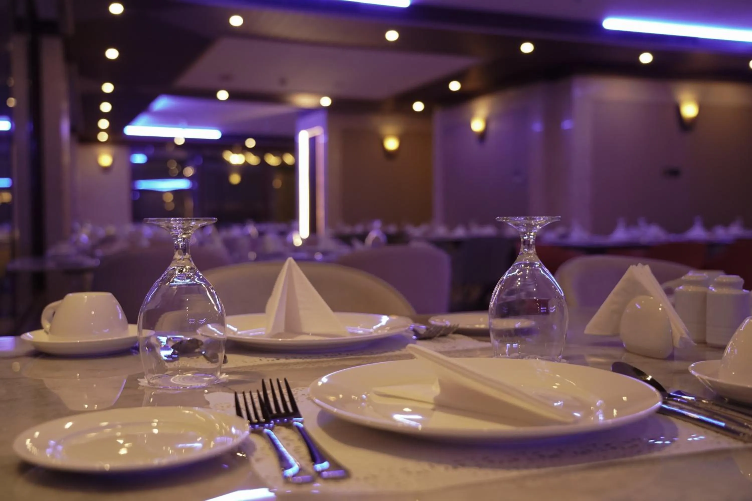 Restaurant/places to eat in La Zona Continental Hotel