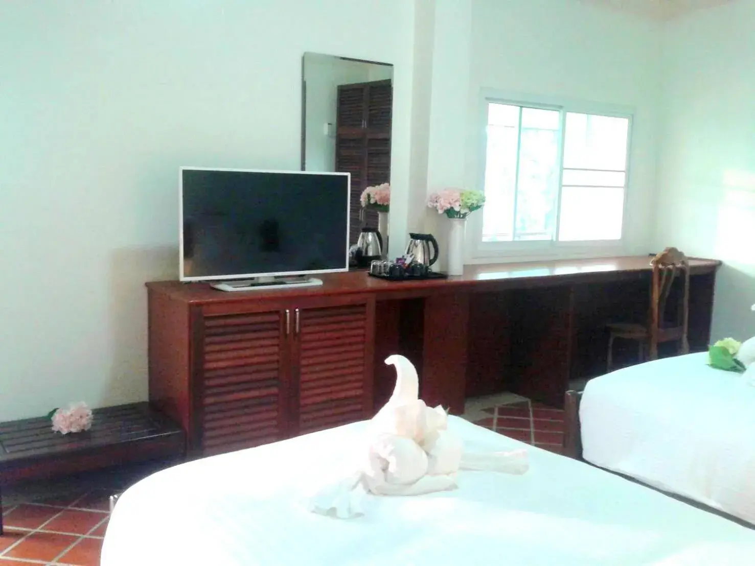 Deluxe Double or Twin Room with Pool View in Siam Tara Resort Chiangkhong Deluxe Double or Twin Room with Pool View in Siam Tara Resort Chiangkhong