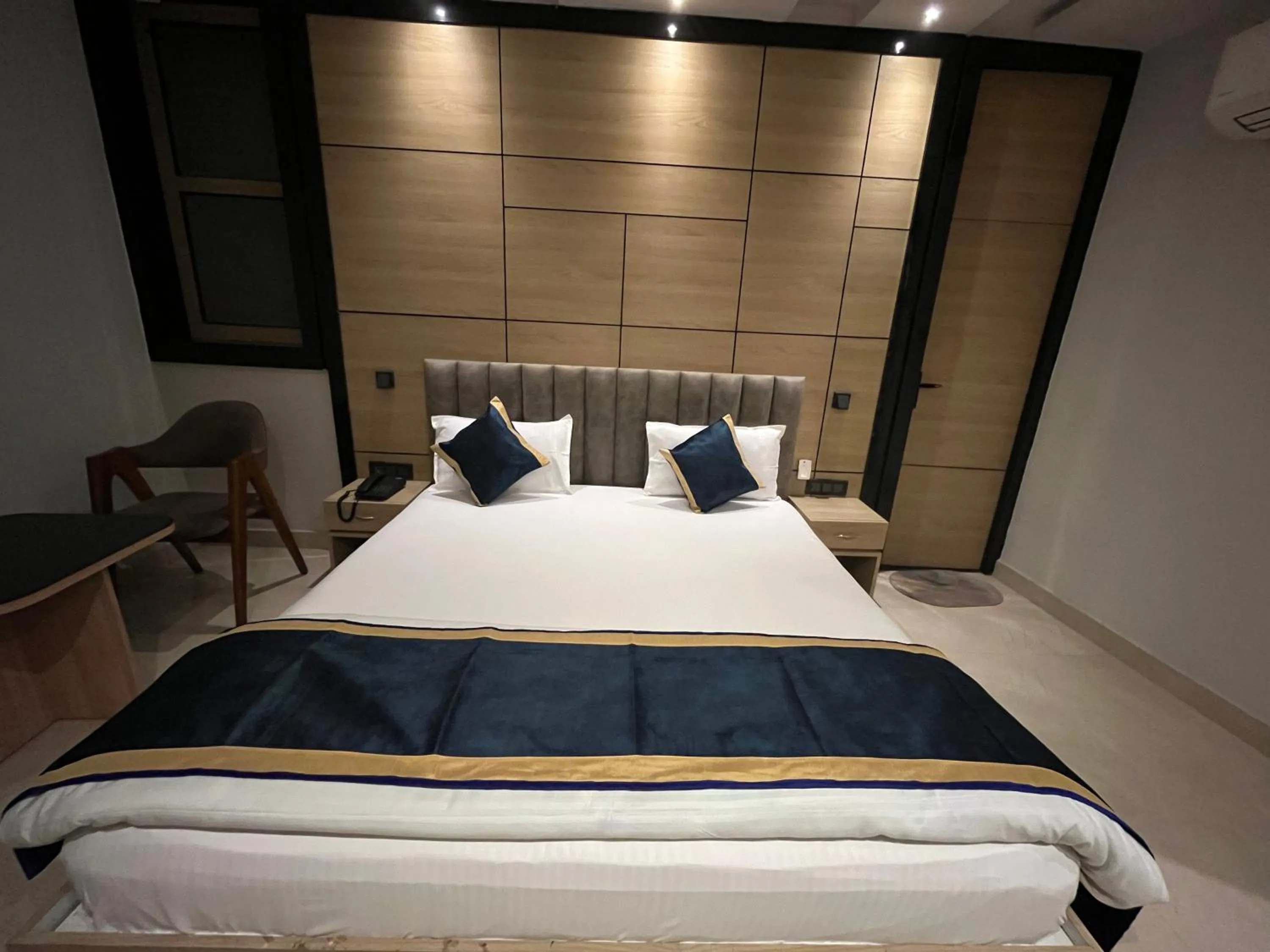 Bed in Hotel Lata Continental